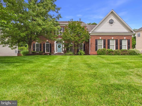 Photo of 22527 Forest Run Drive, ASHBURN, VA 20148 (MLS # VALO2116840)