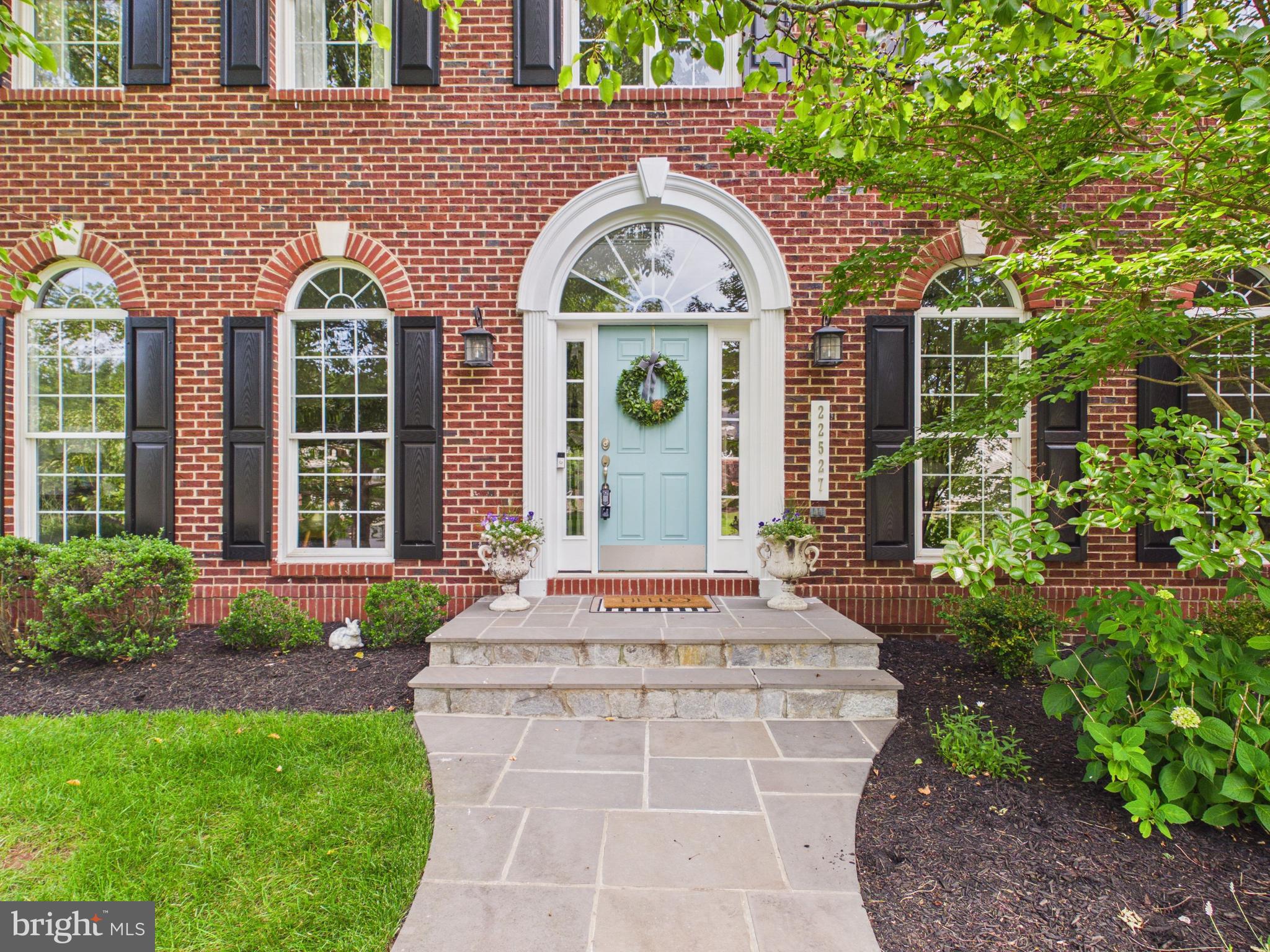 22527 FOREST RUN DRIVE