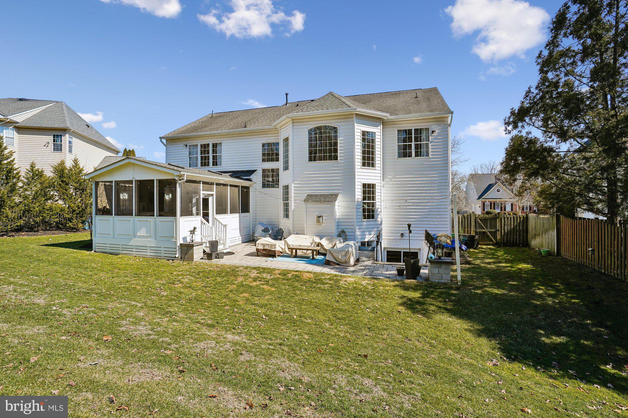 22527 FOREST RUN DRIVE