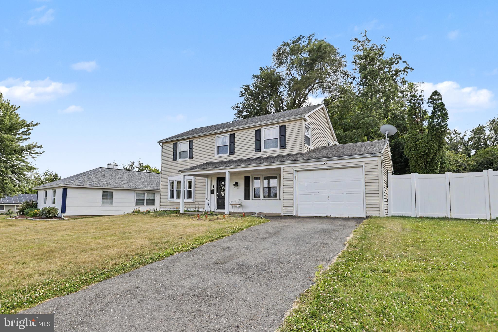 36 MOSSHILL LANE