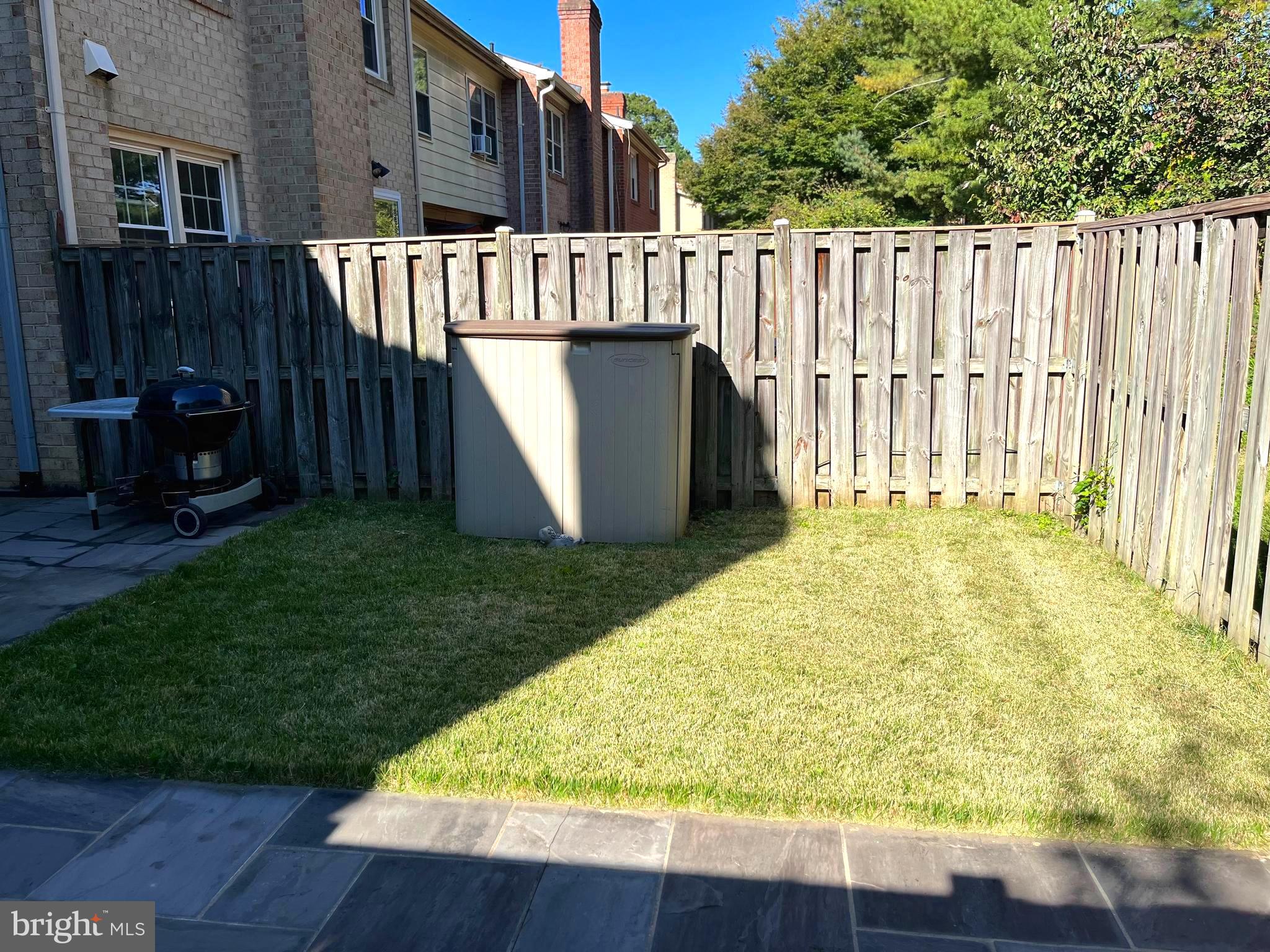 ROYAL COURT - Residential Lease