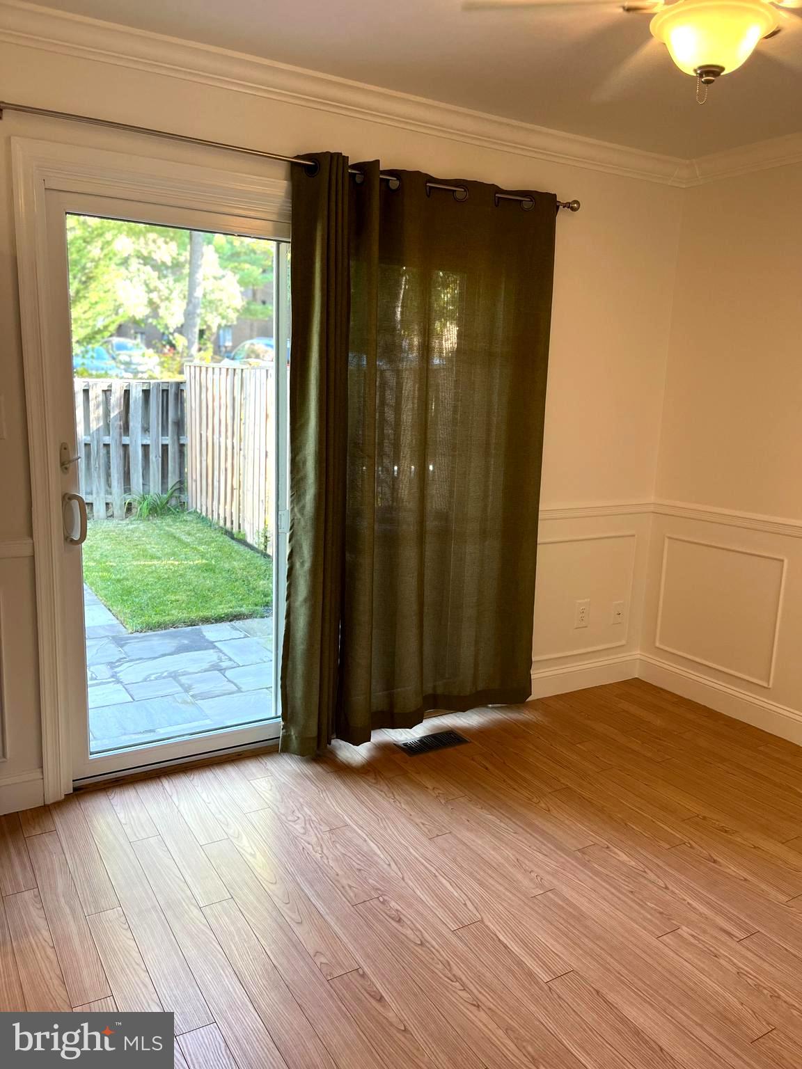 ROYAL COURT - Residential Lease