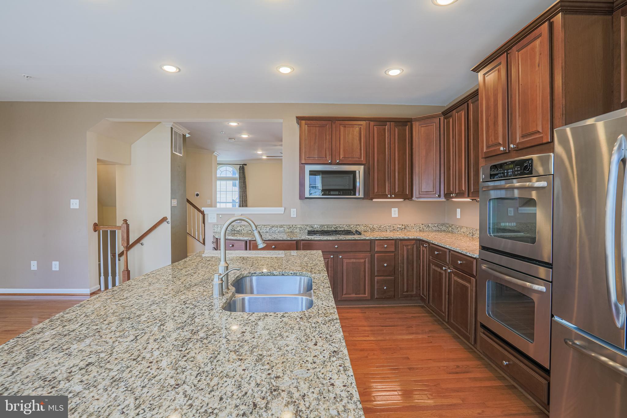 VILLAGES OF DORCHESTER - Residential Lease