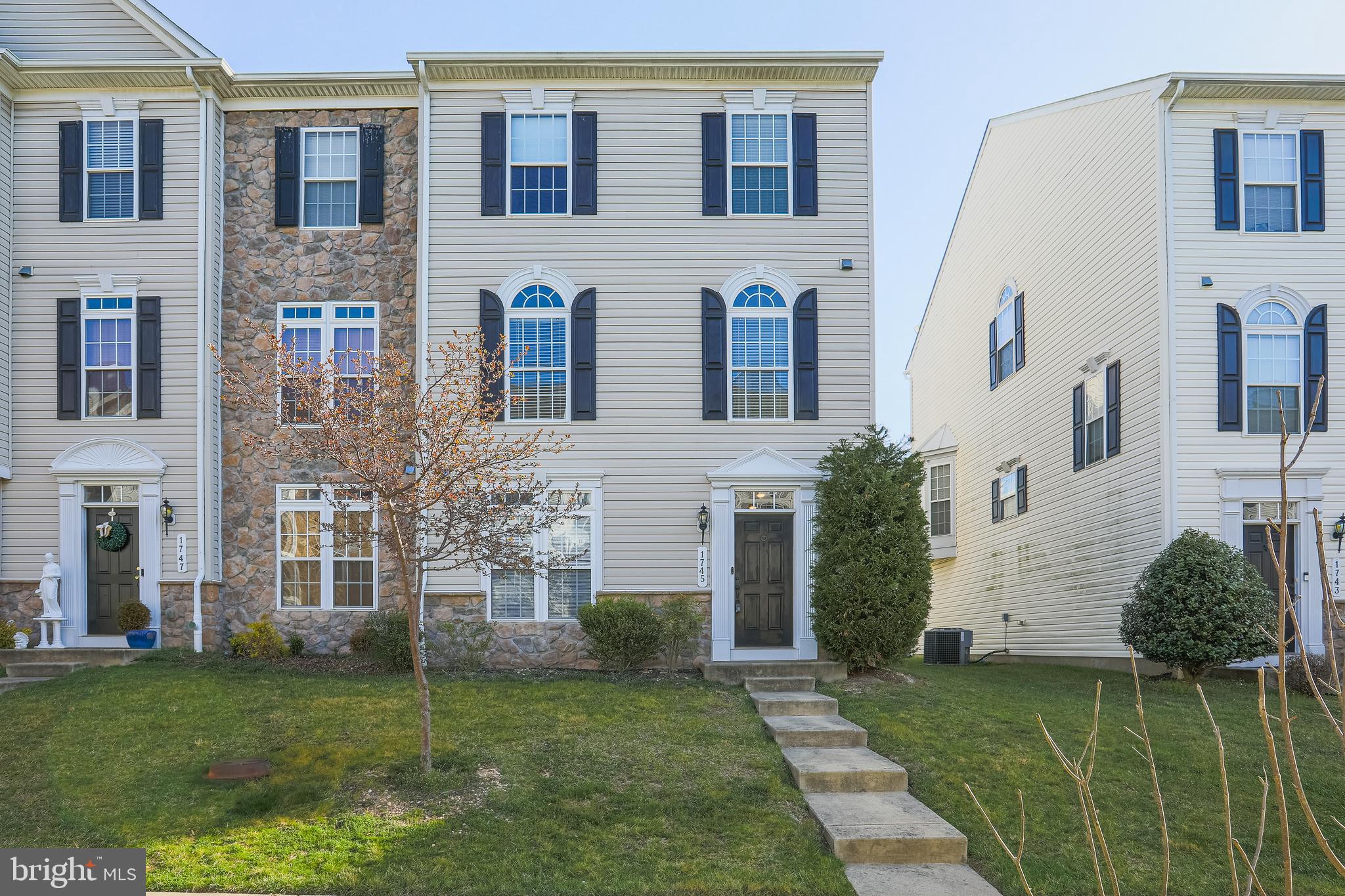 VILLAGES OF DORCHESTER - Residential Lease