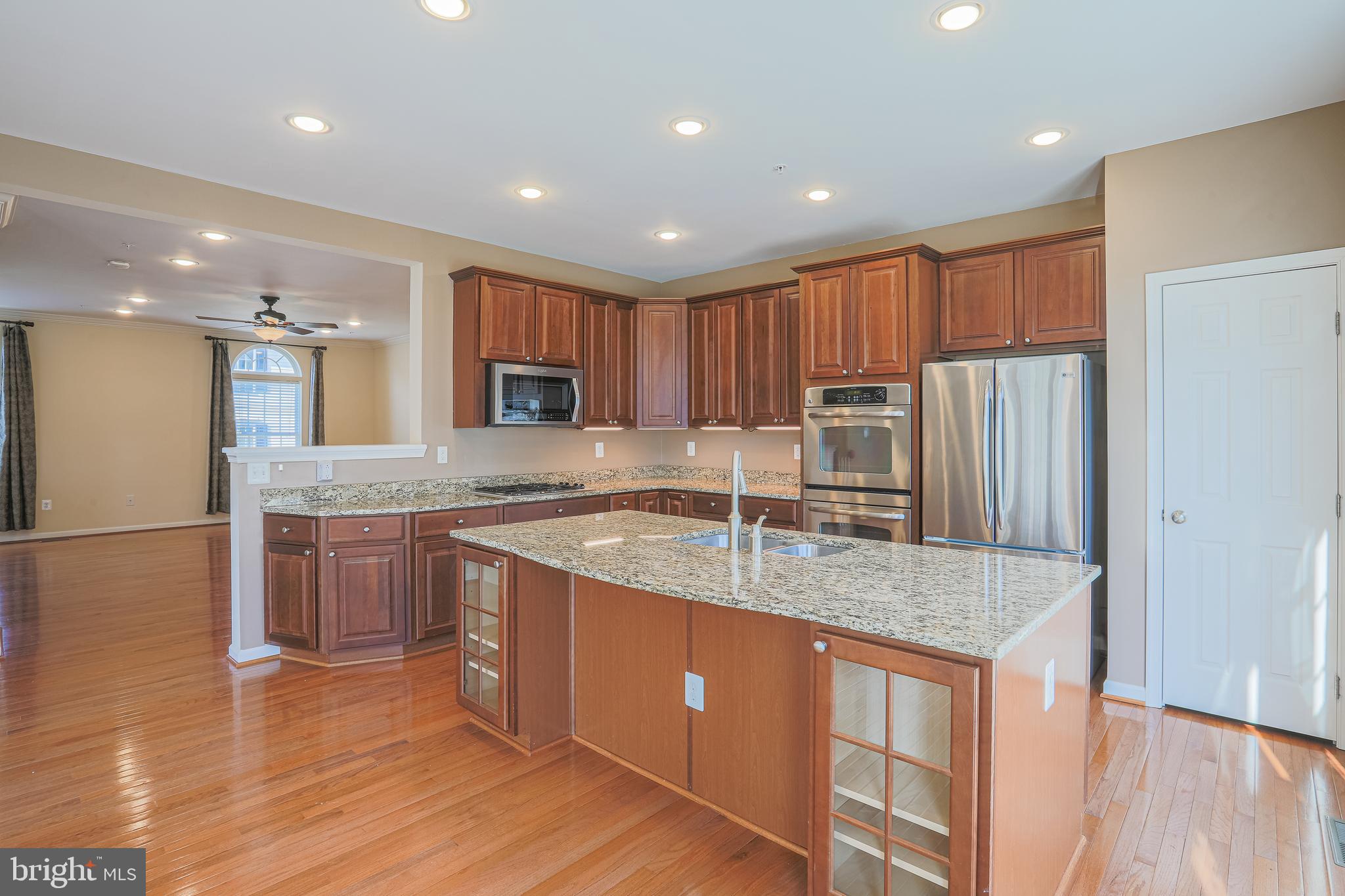 VILLAGES OF DORCHESTER - Residential Lease