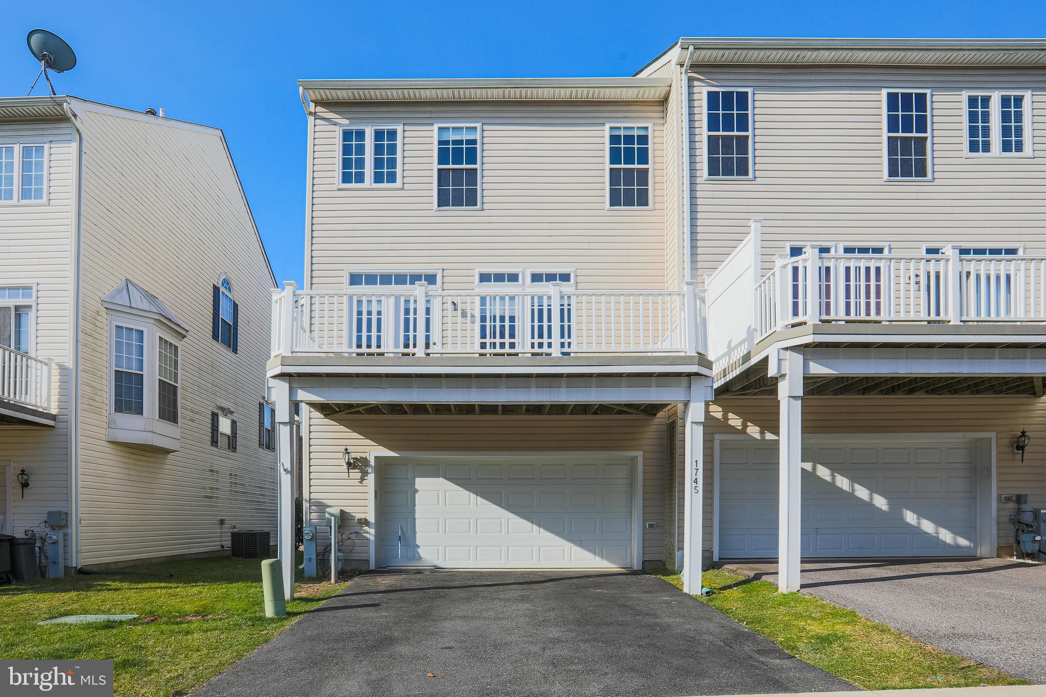 VILLAGES OF DORCHESTER - Residential Lease