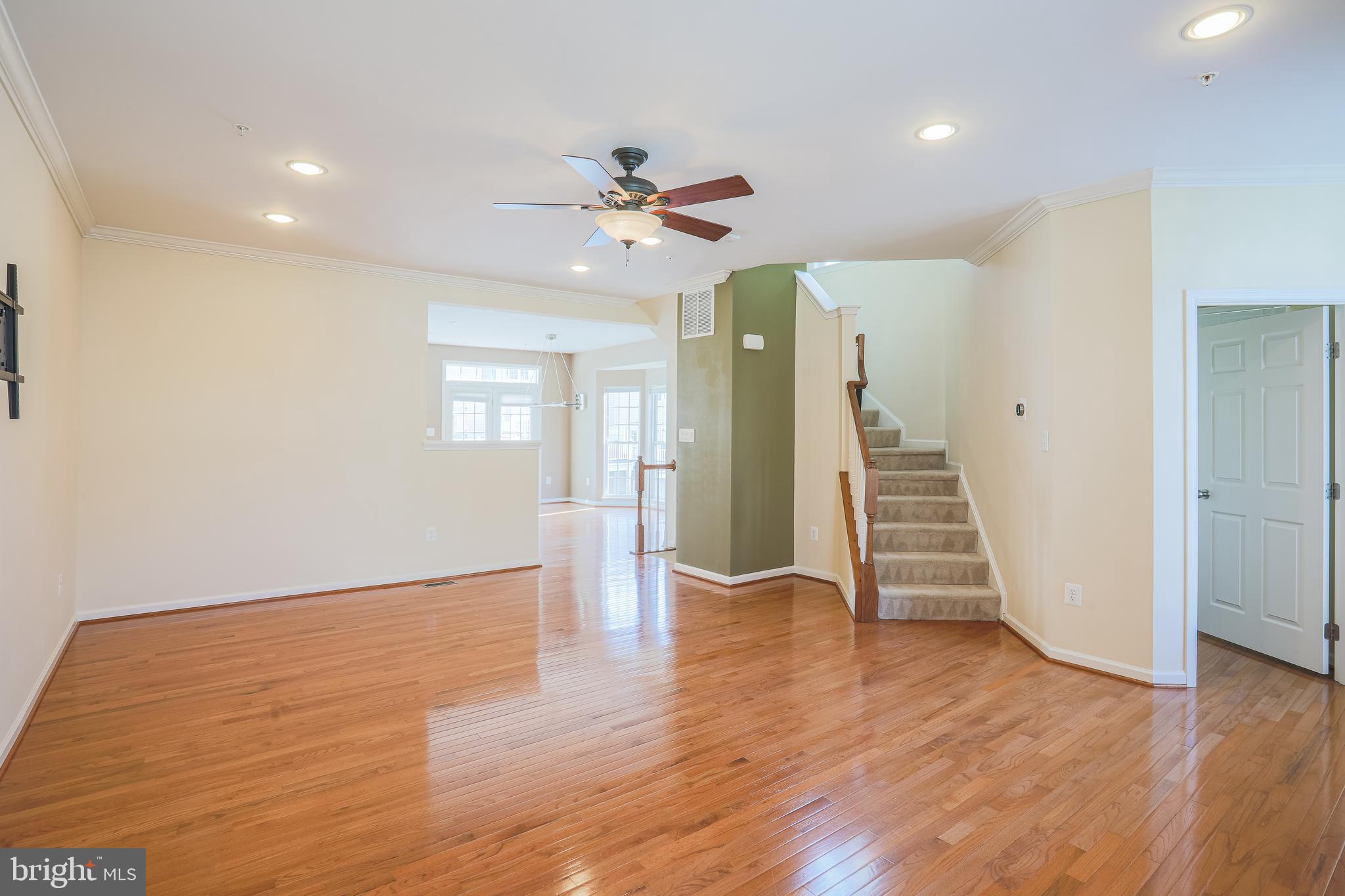 VILLAGES OF DORCHESTER - Residential Lease