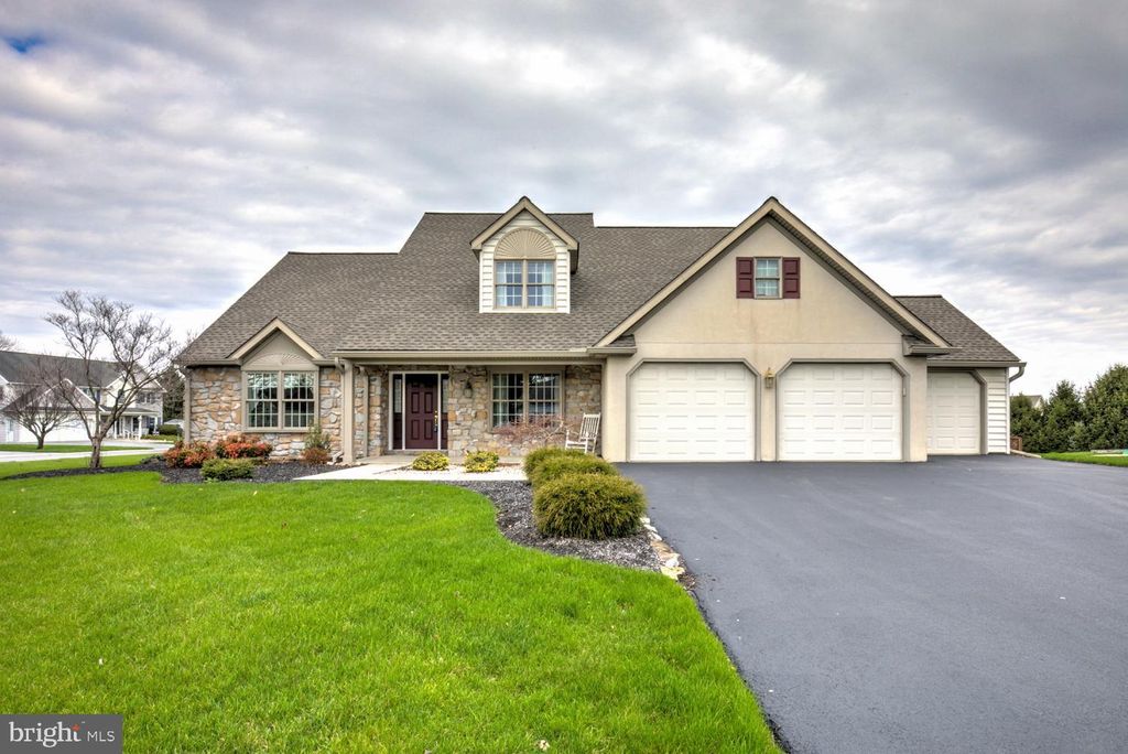 Photo of 12 Buckingham Lane, GORDONVILLE, PA 17529 (MLS # PALA2085460)