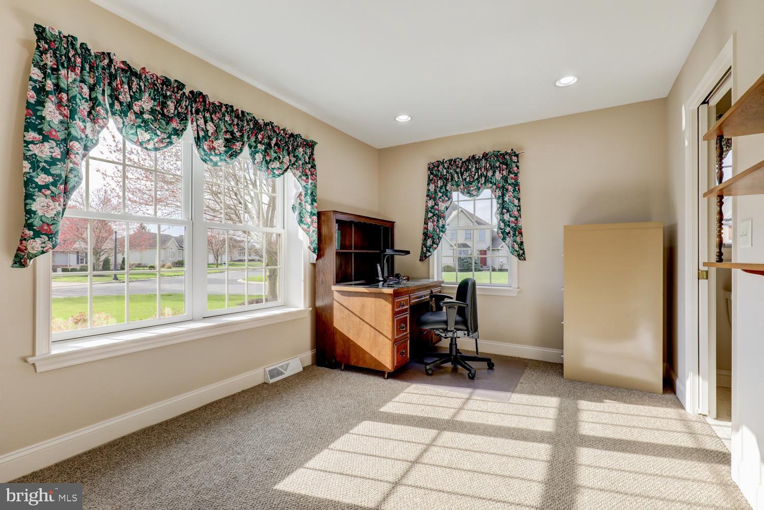 LEACOCK TWP - Residential