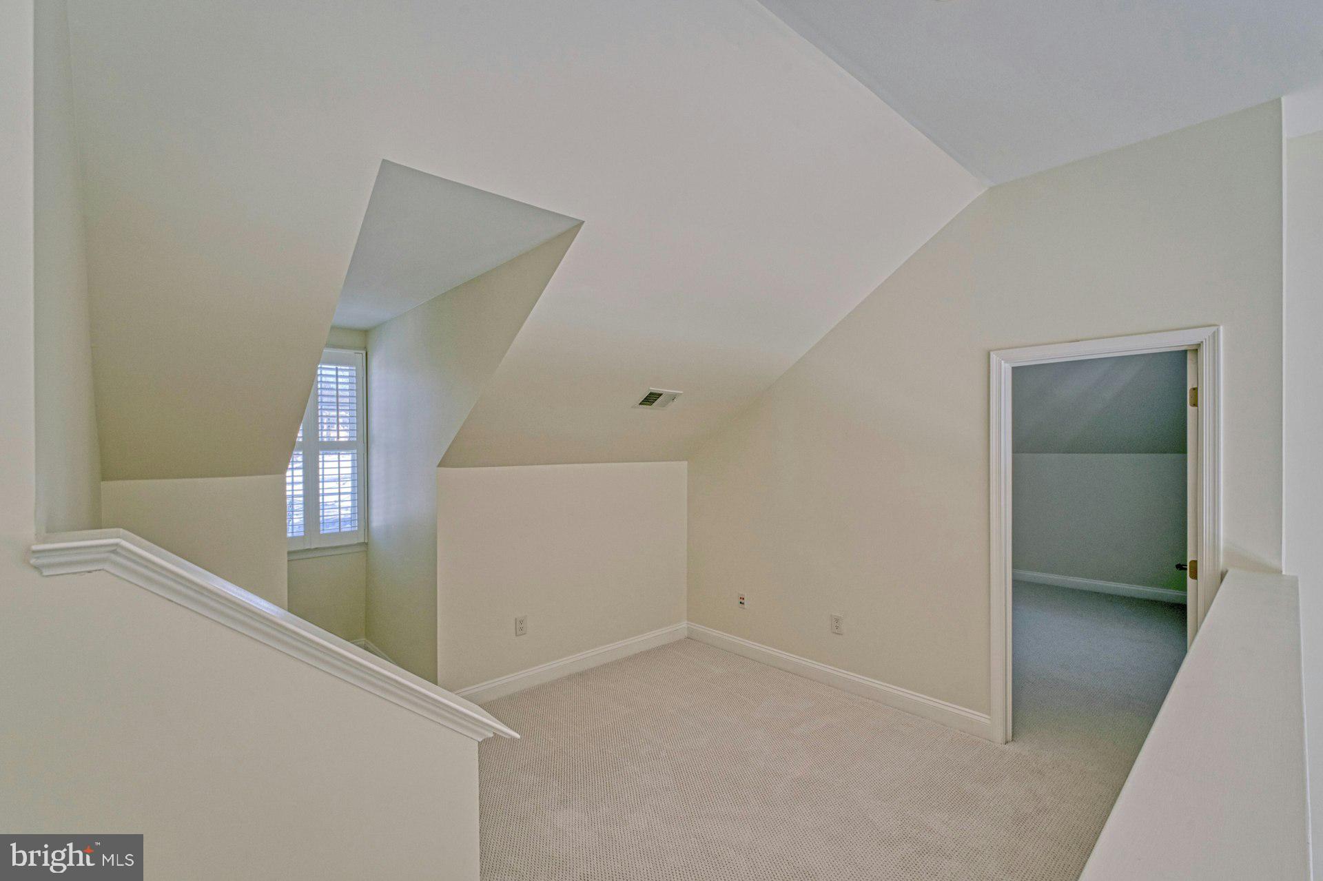 RIVER CREEK - Residential