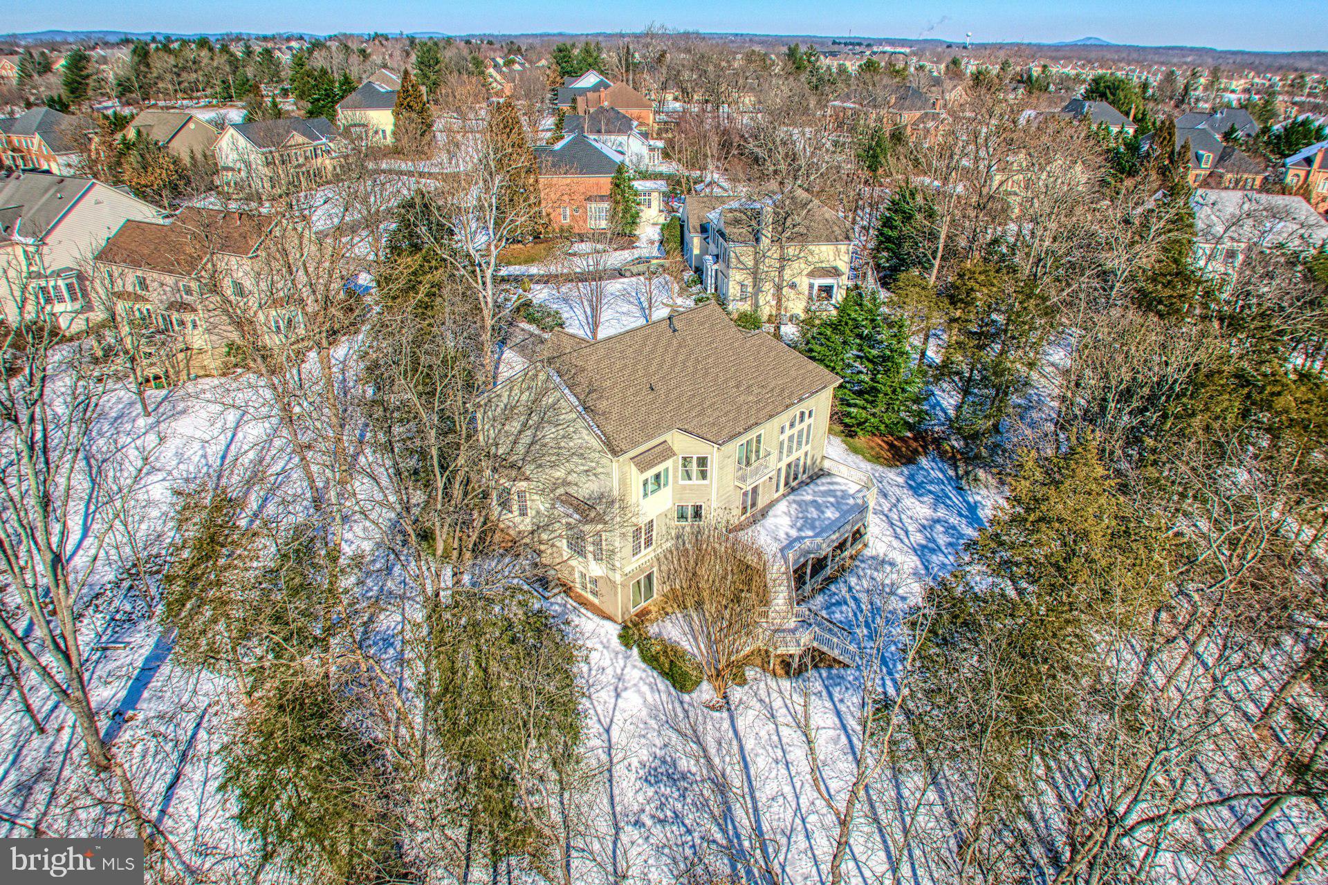 RIVER CREEK - Residential