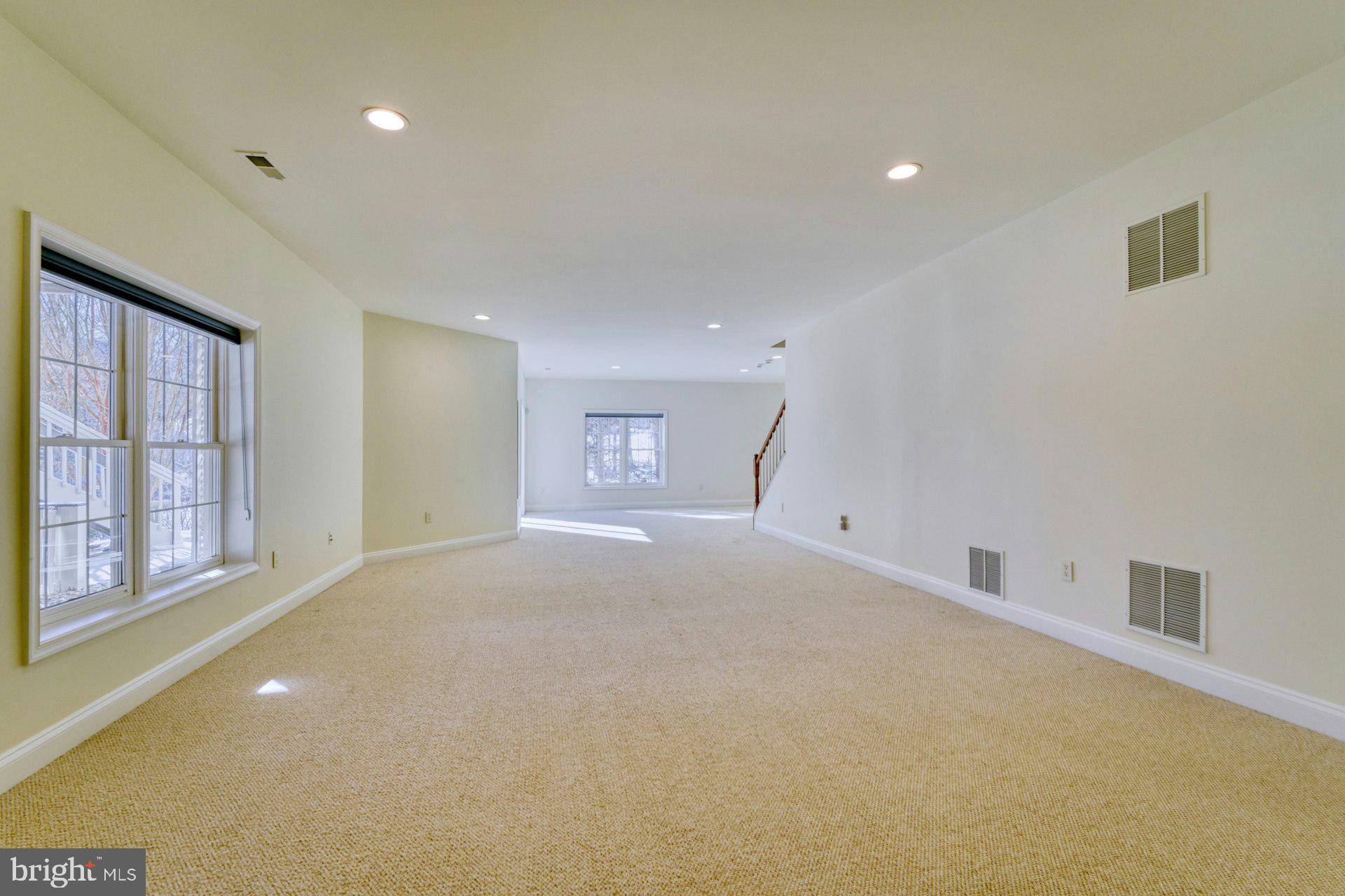 RIVER CREEK - Residential