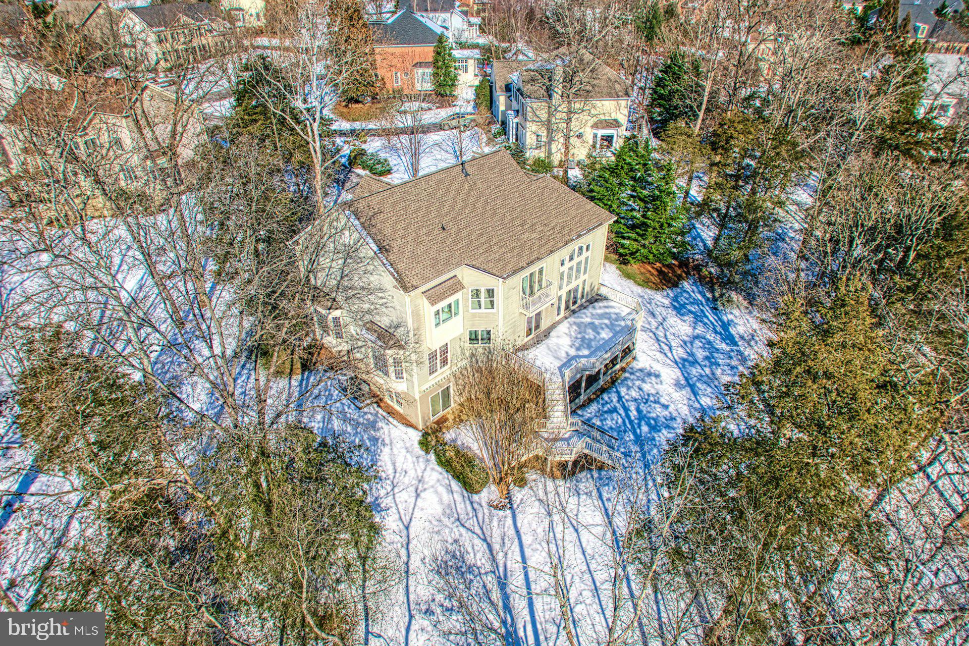 RIVER CREEK - Residential