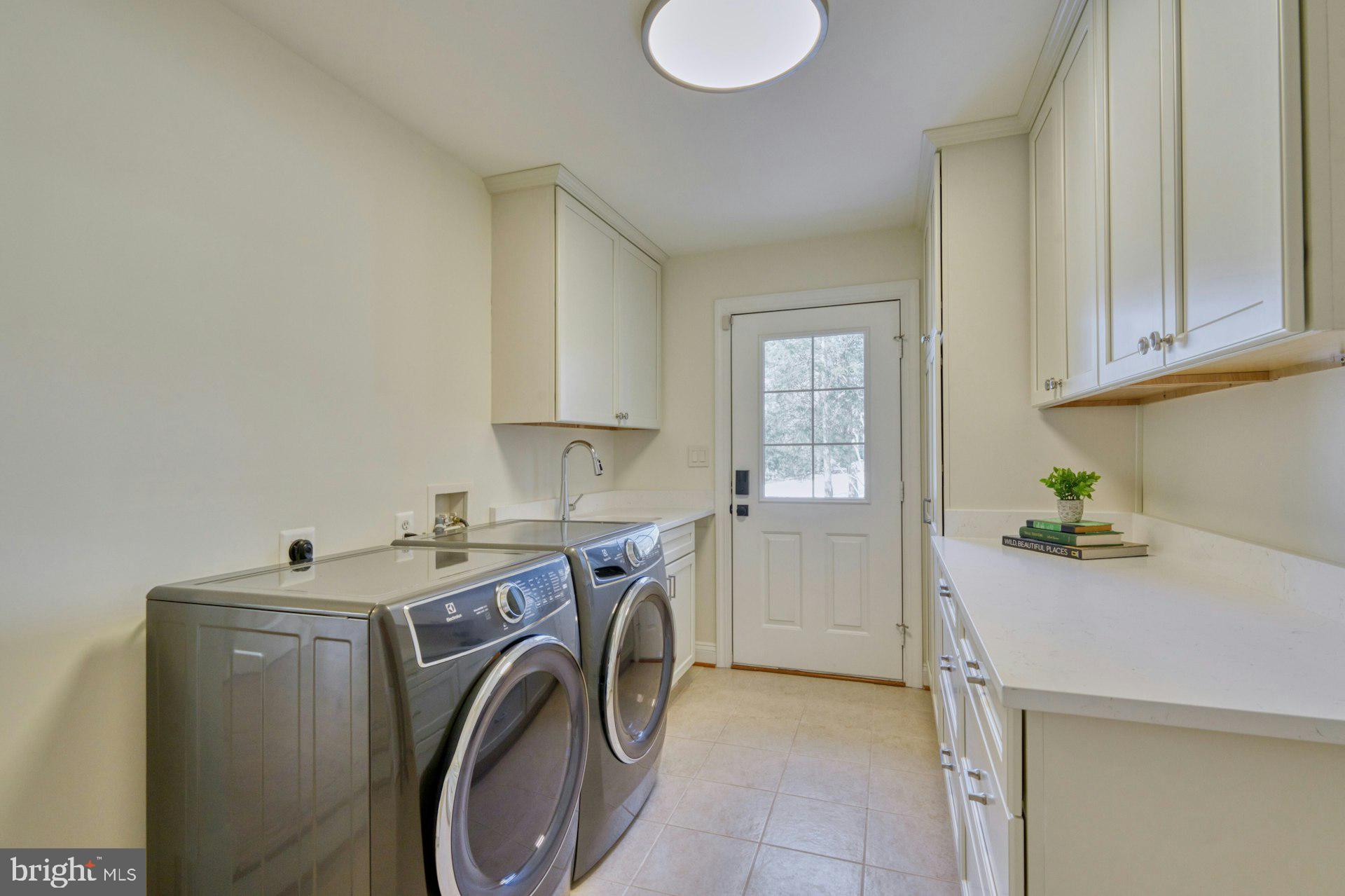 RIVER CREEK - Residential