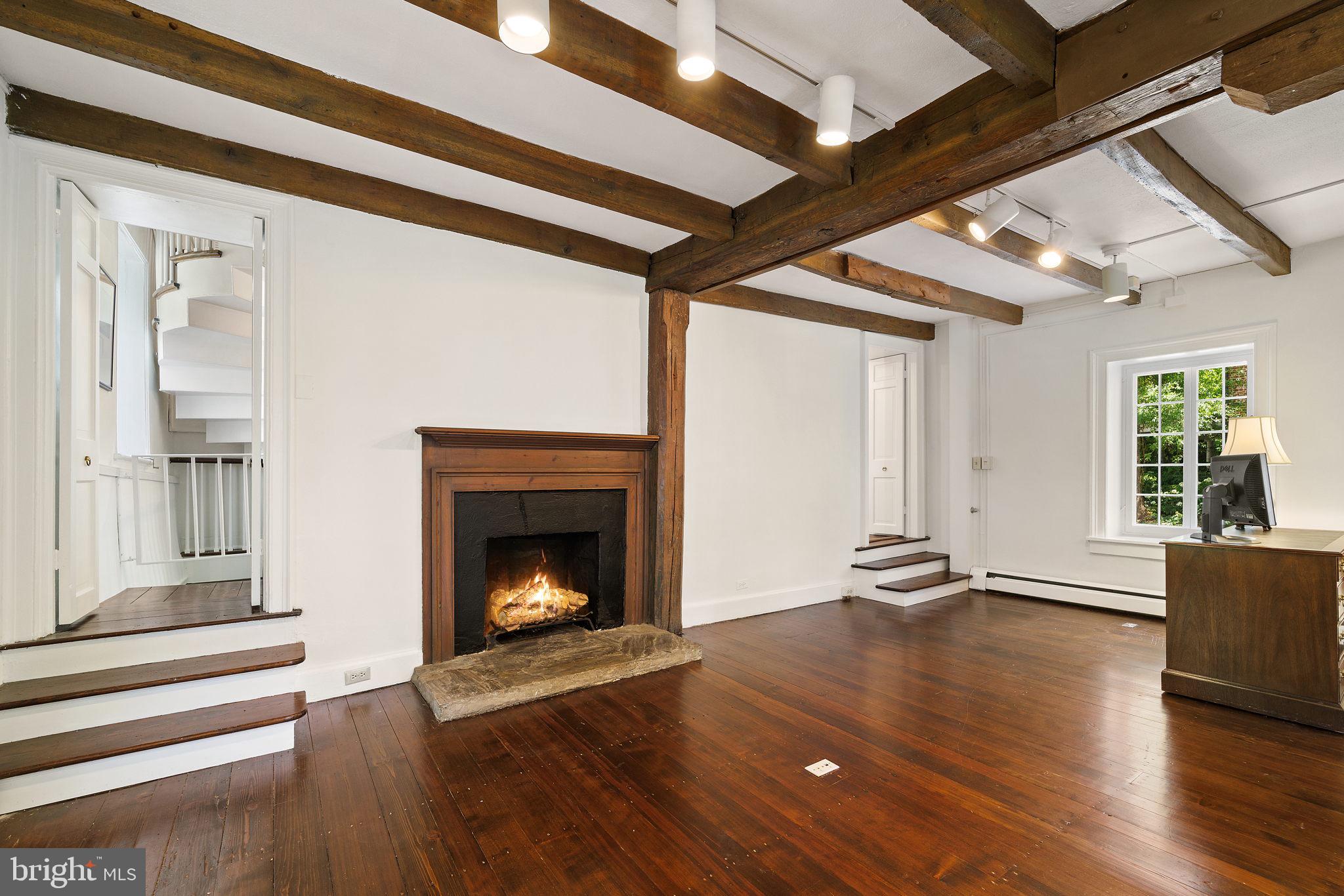 MIDDLEBURG - Residential