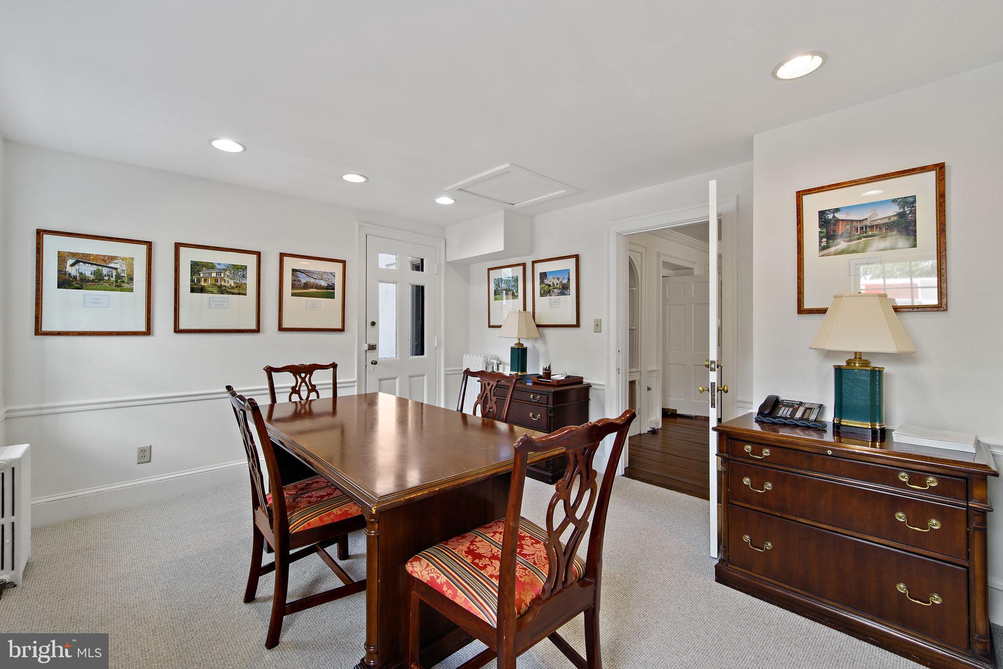 MIDDLEBURG - Residential