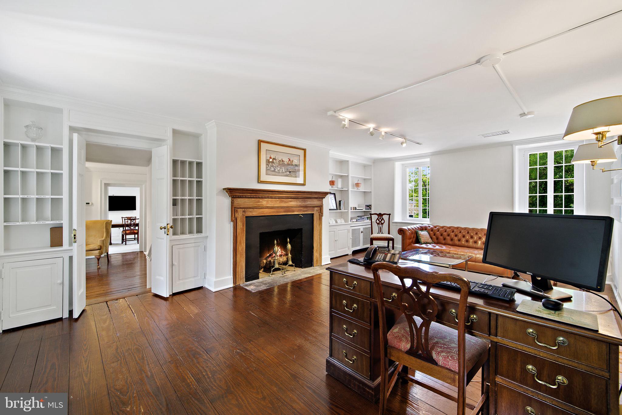 MIDDLEBURG - Residential