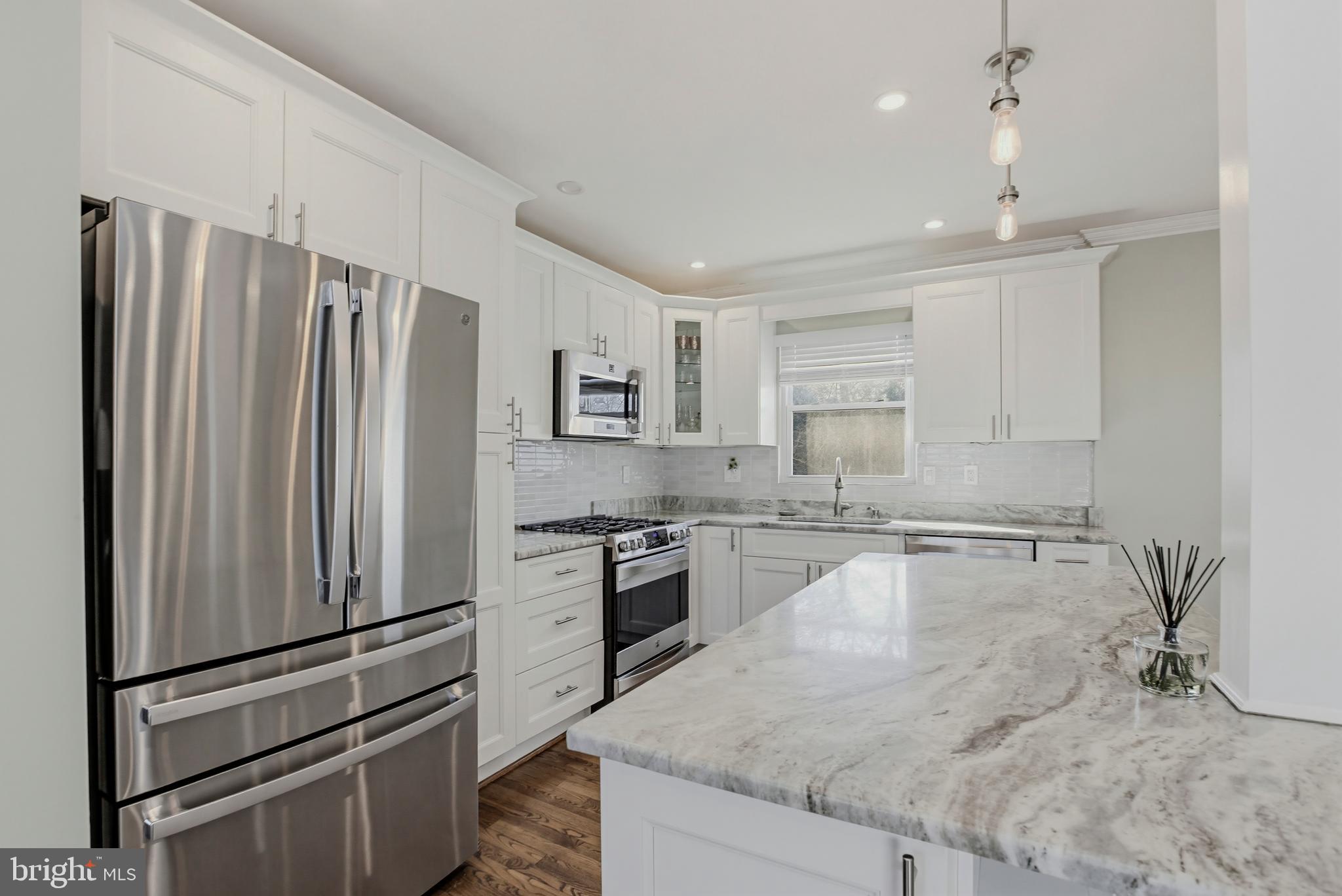 13712 MARIANNA DRIVE