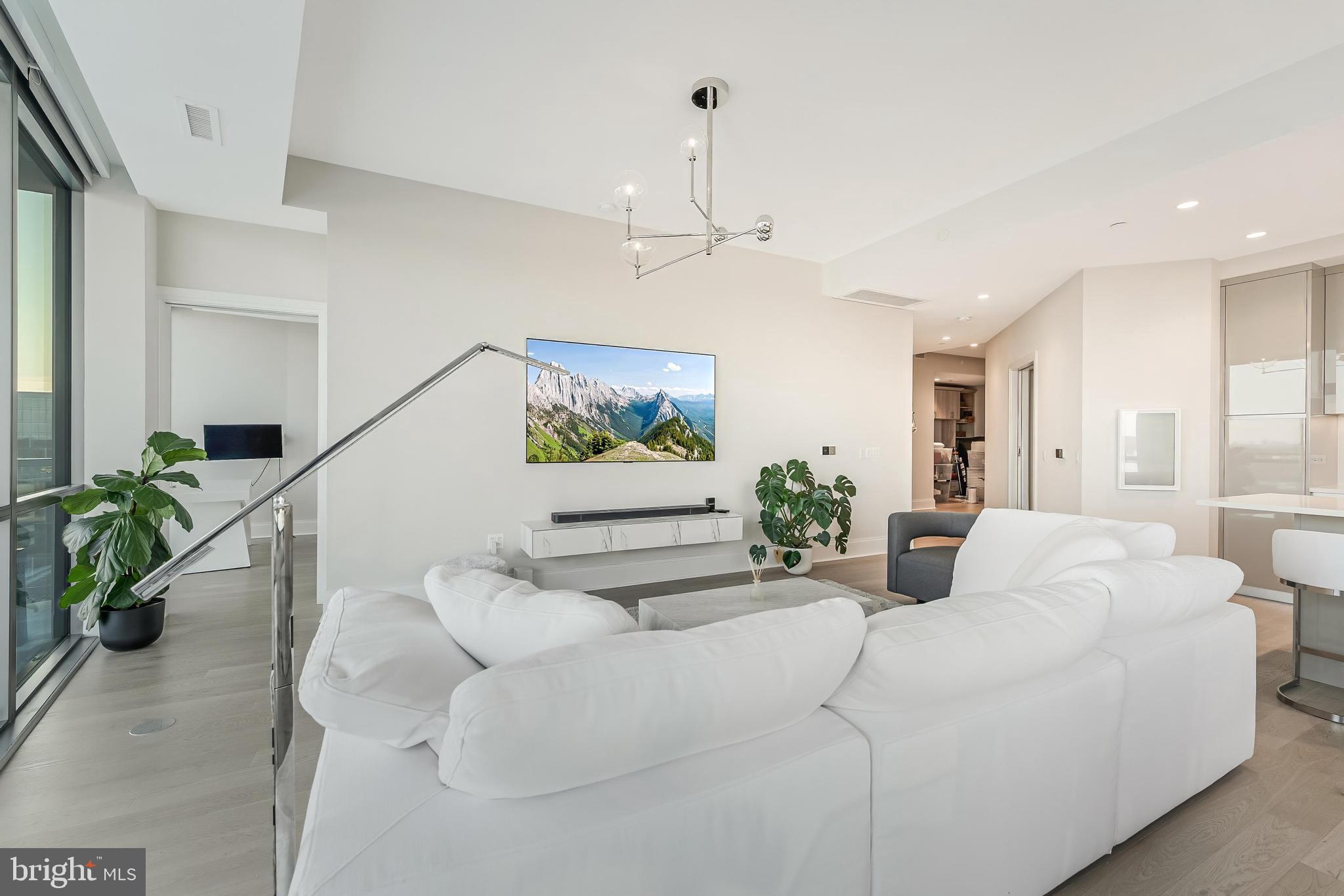 TYSONS CORNER - Residential