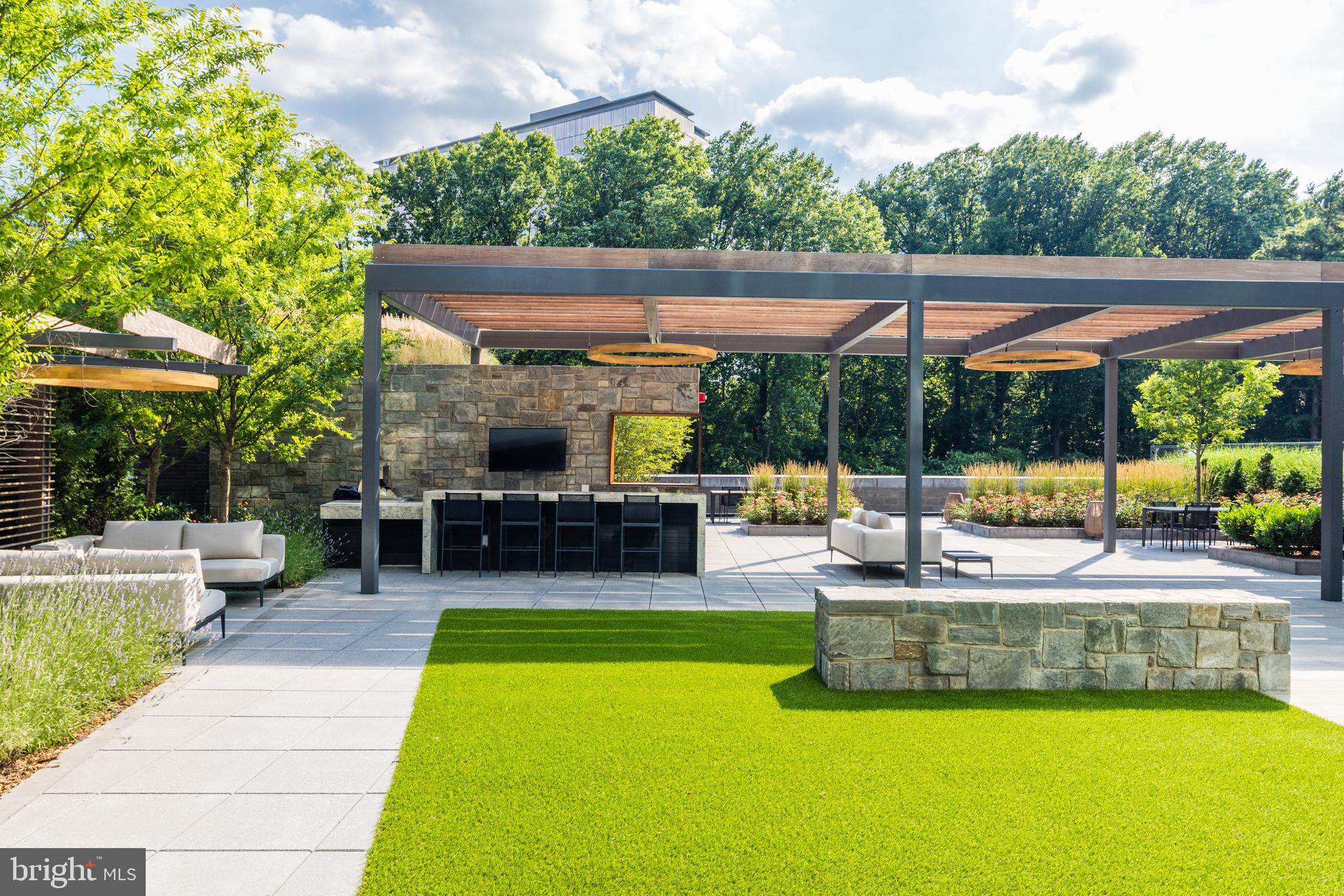 TYSONS CORNER - Residential