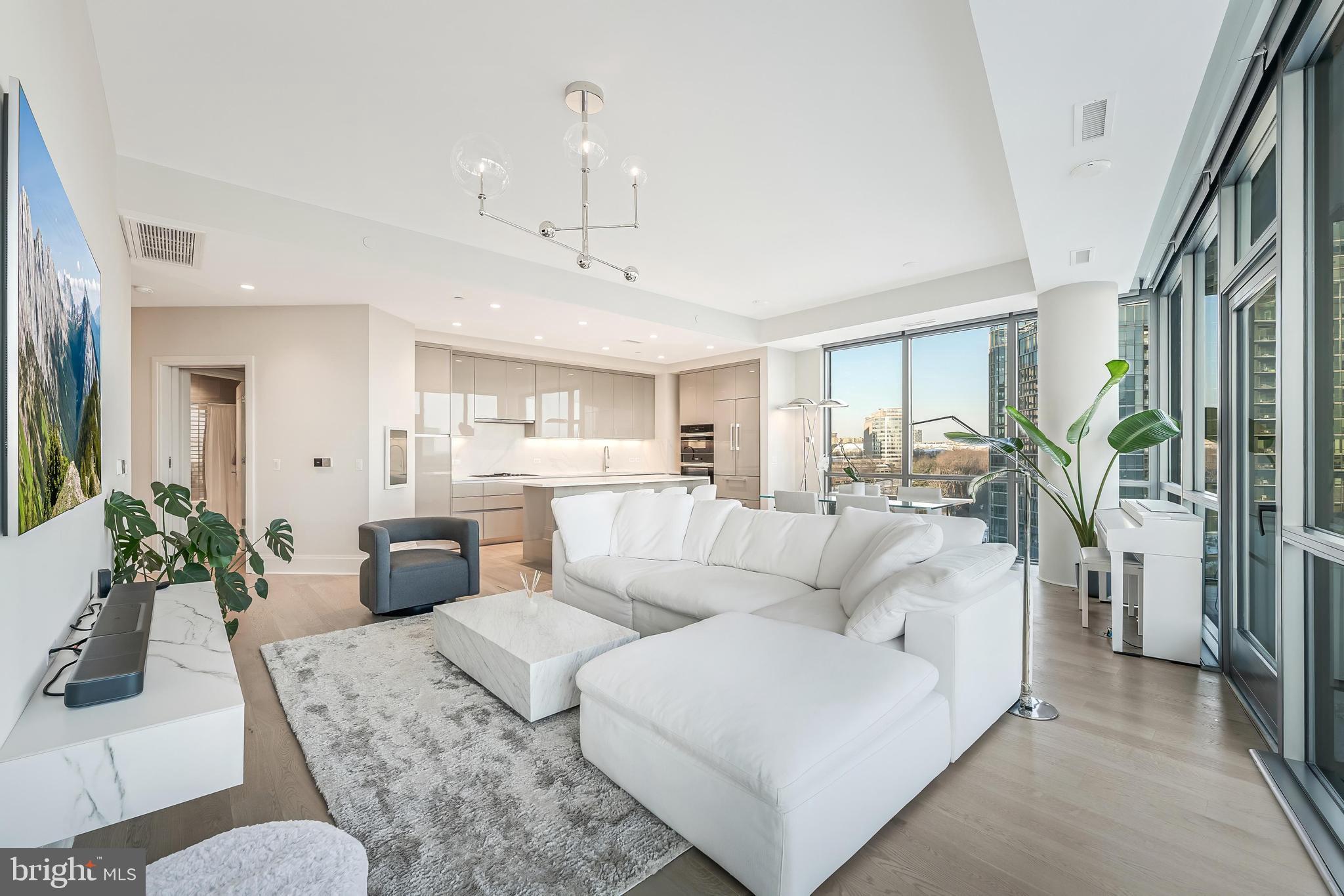 TYSONS CORNER - Residential