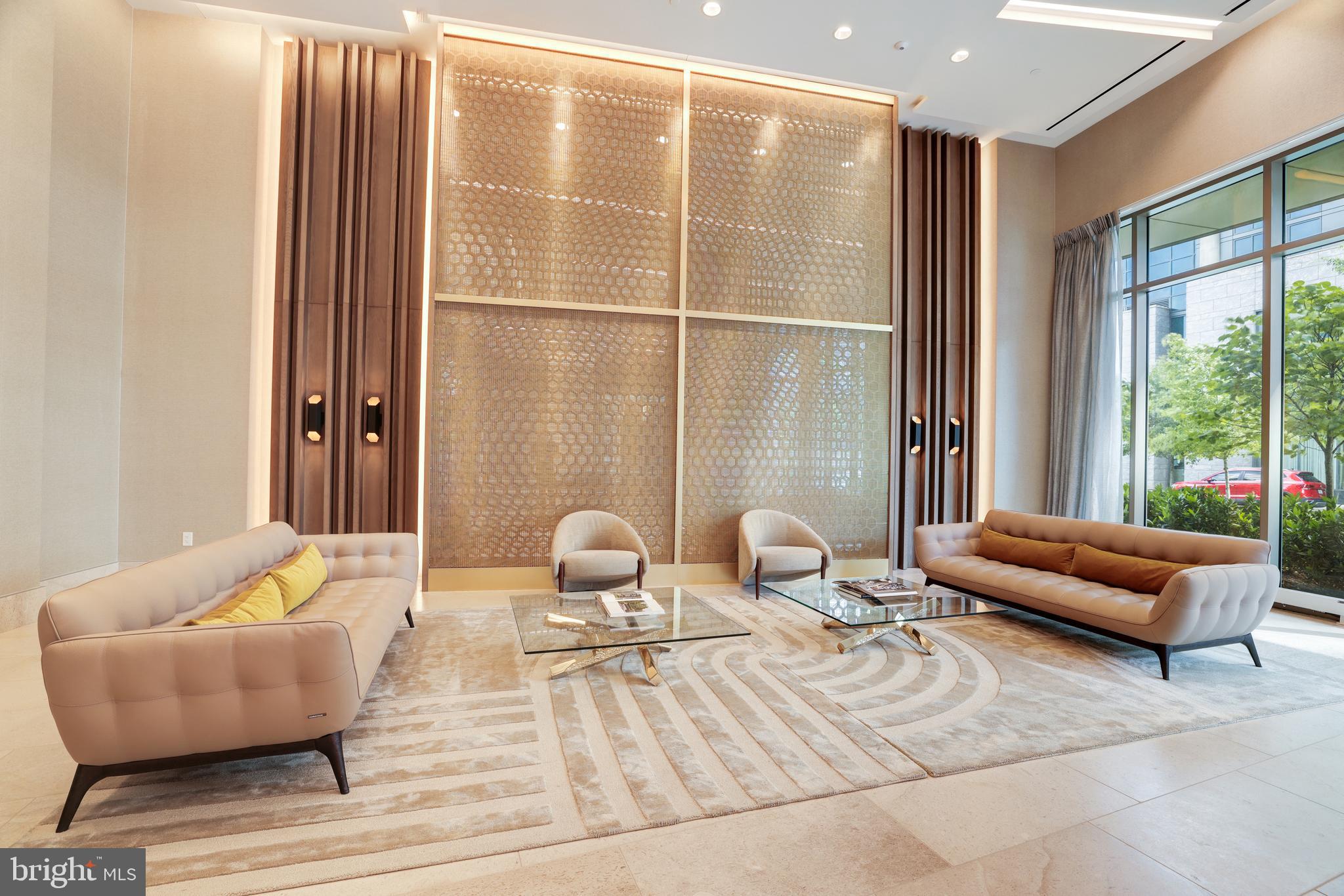 TYSONS CORNER - Residential