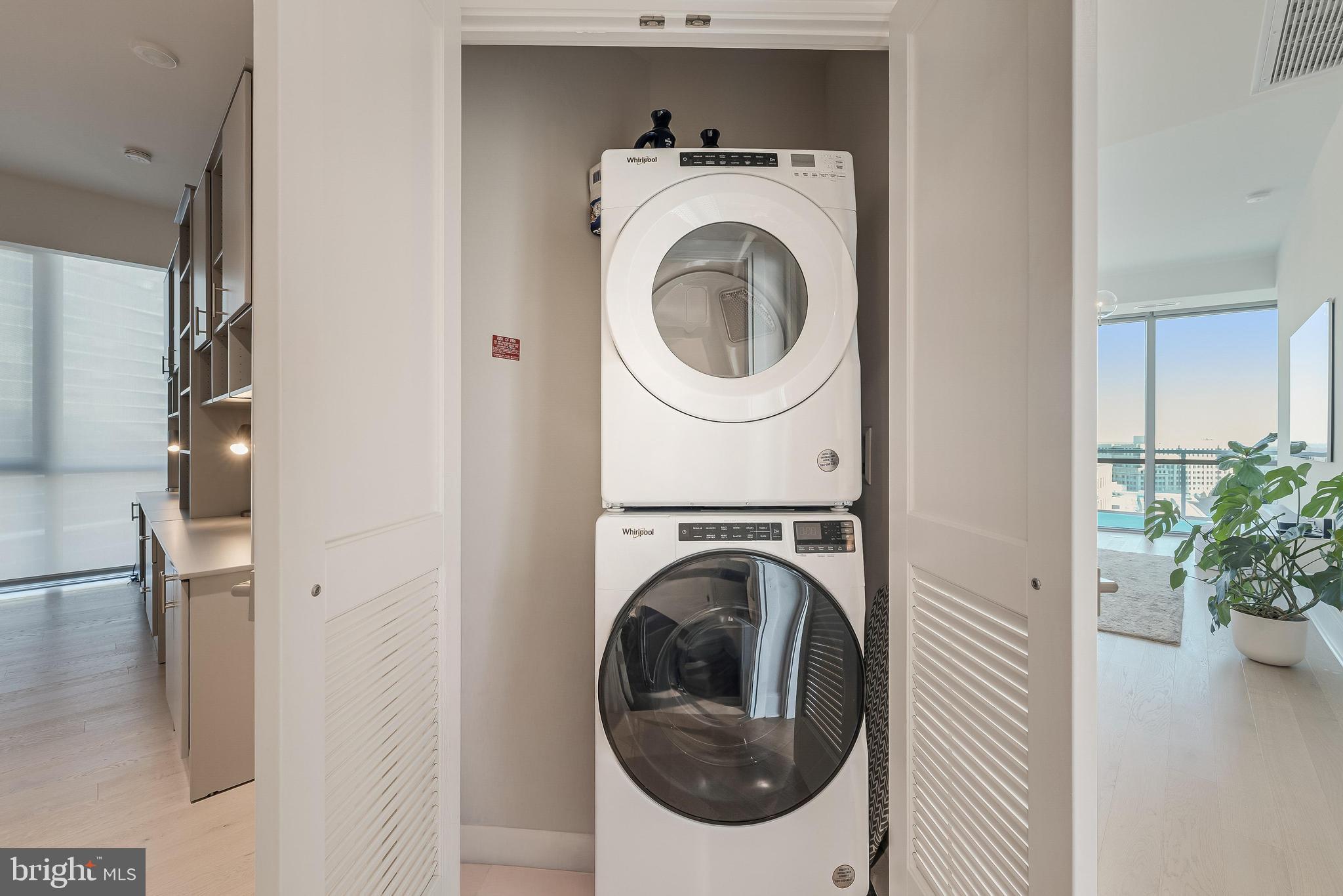 TYSONS CORNER - Residential