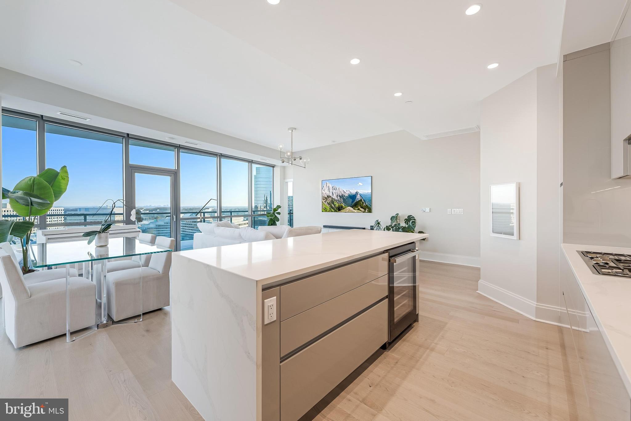 TYSONS CORNER - Residential