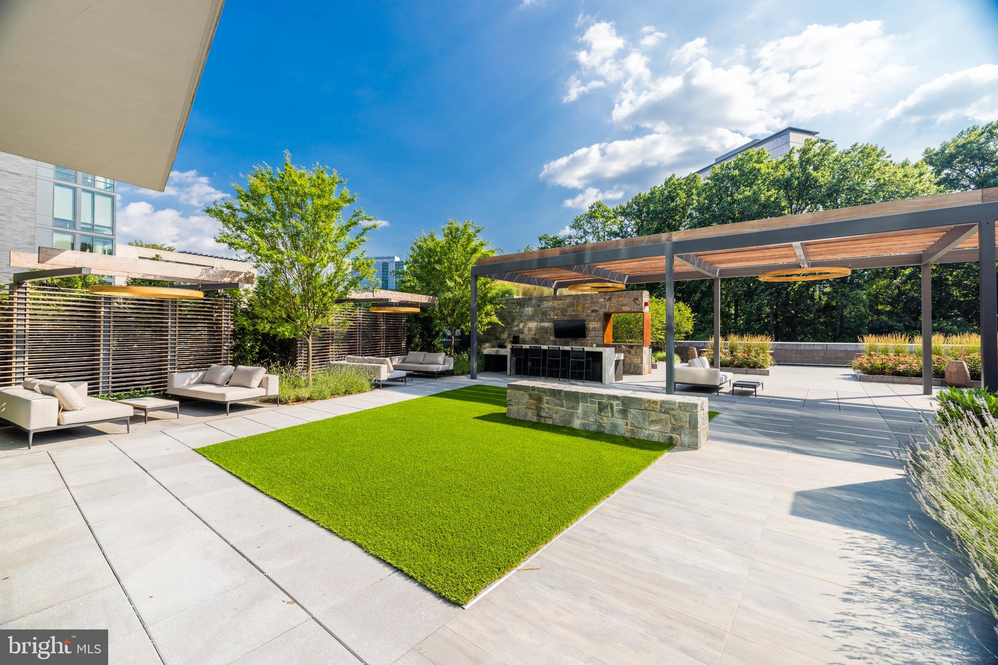 TYSONS CORNER - Residential