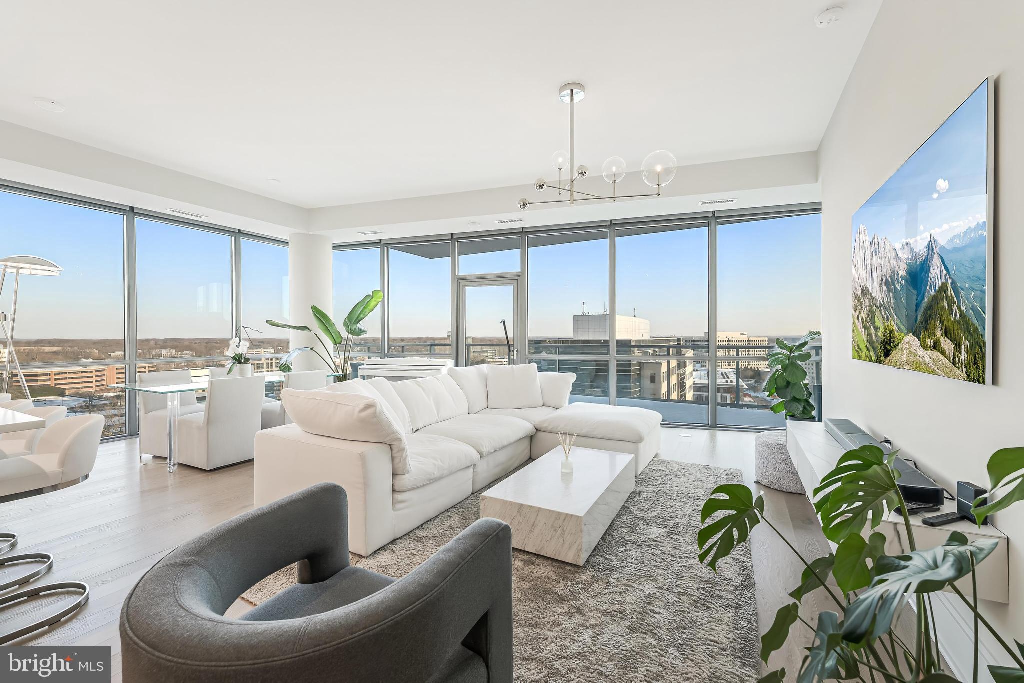 TYSONS CORNER - Residential