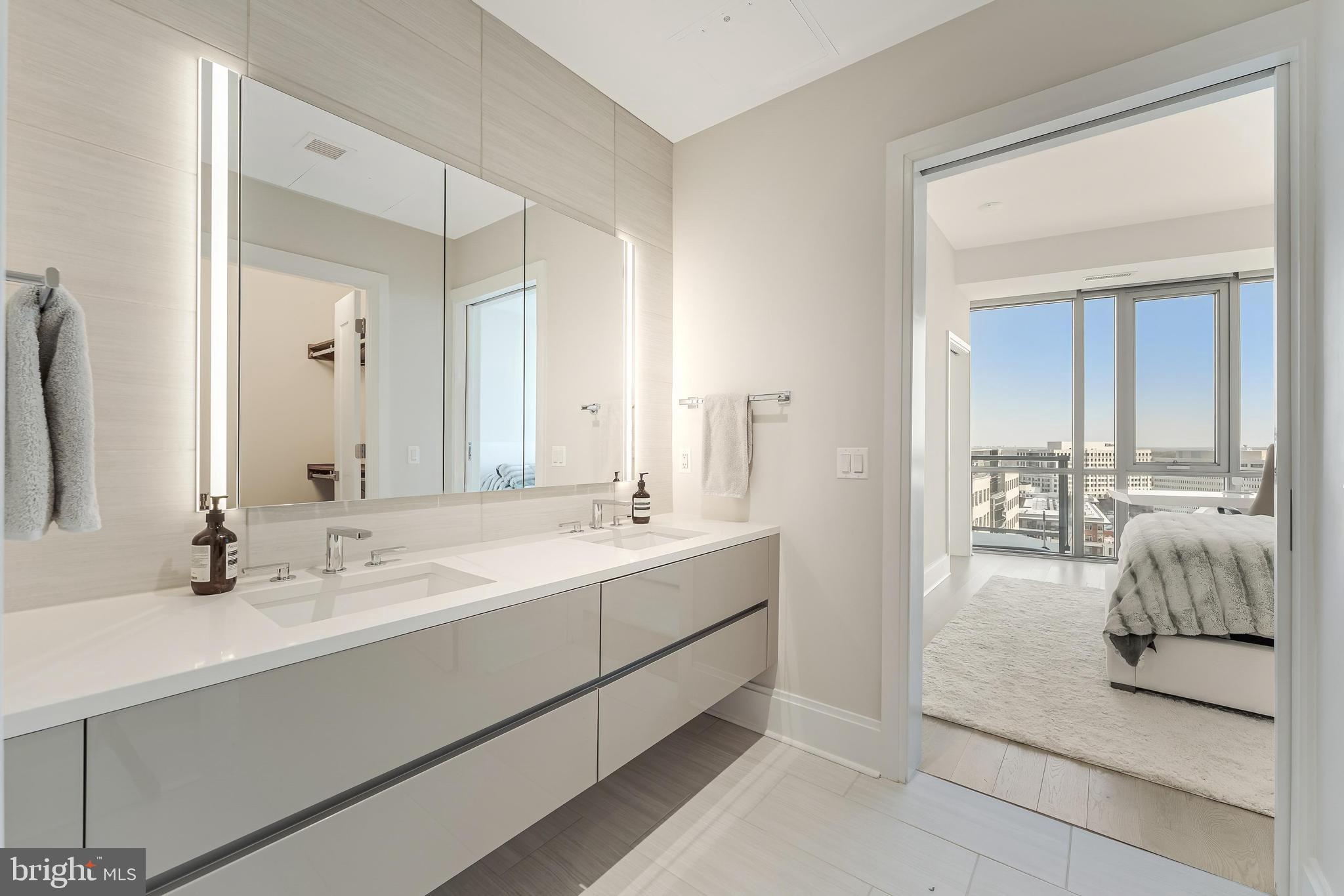 TYSONS CORNER - Residential