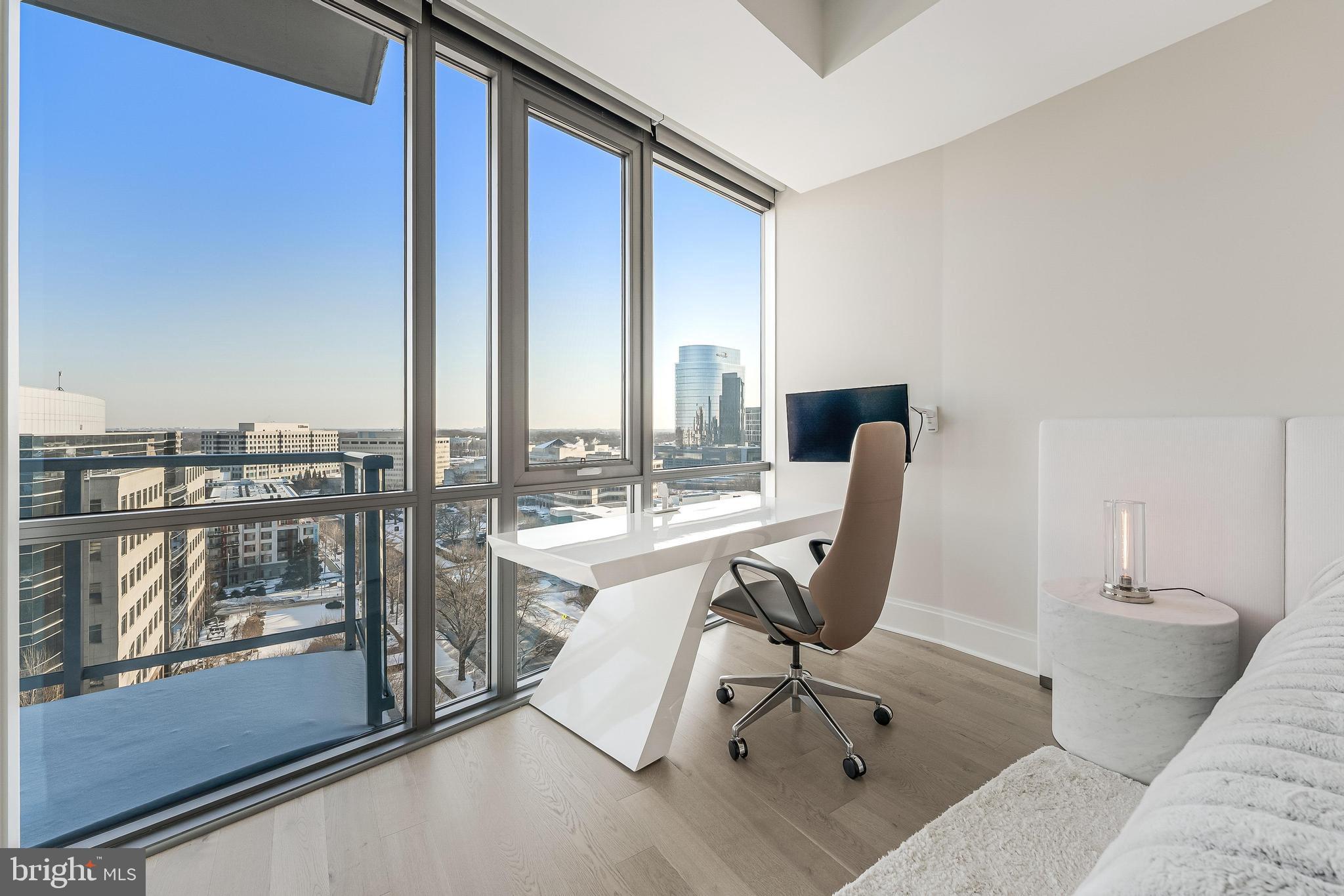 TYSONS CORNER - Residential