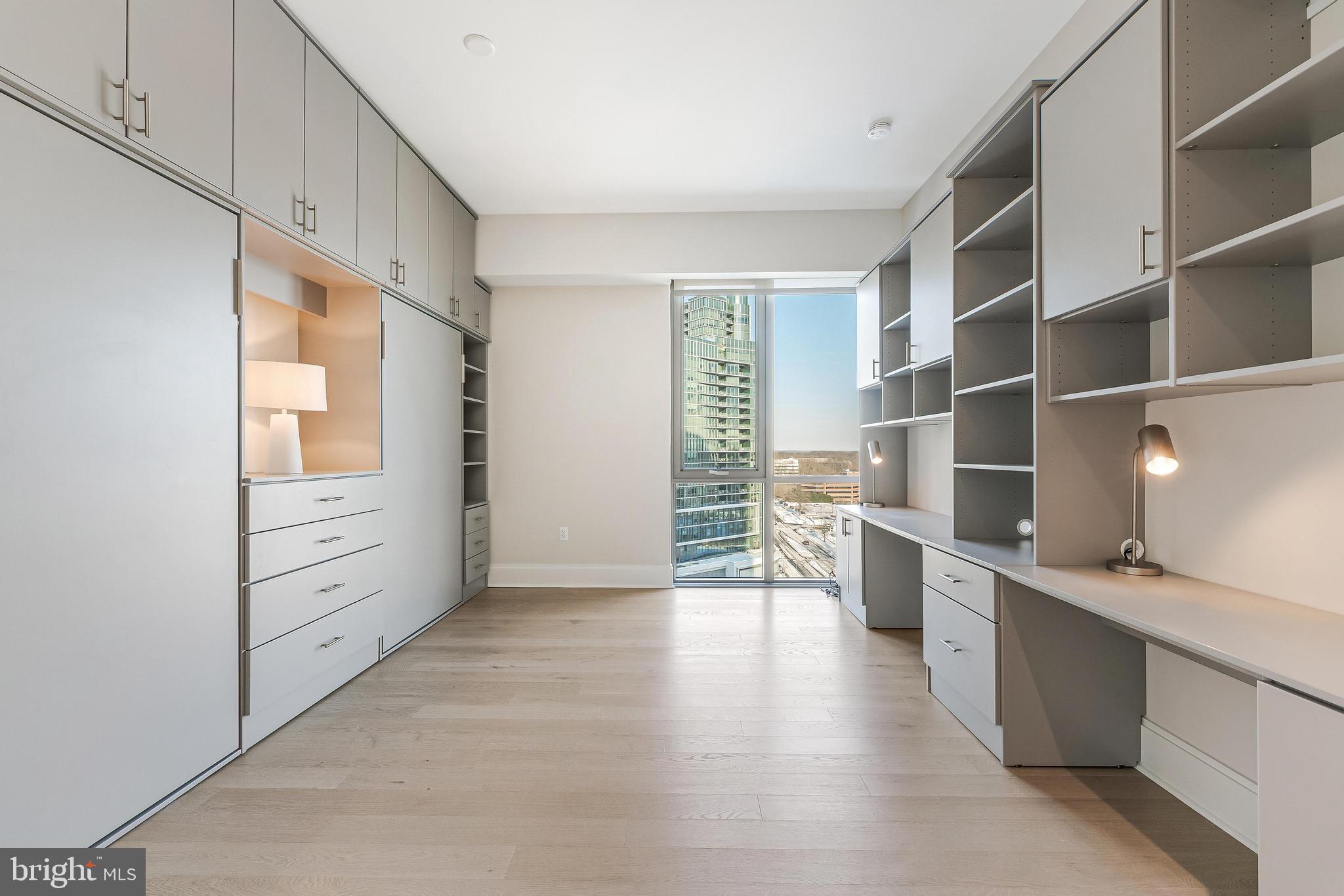 TYSONS CORNER - Residential