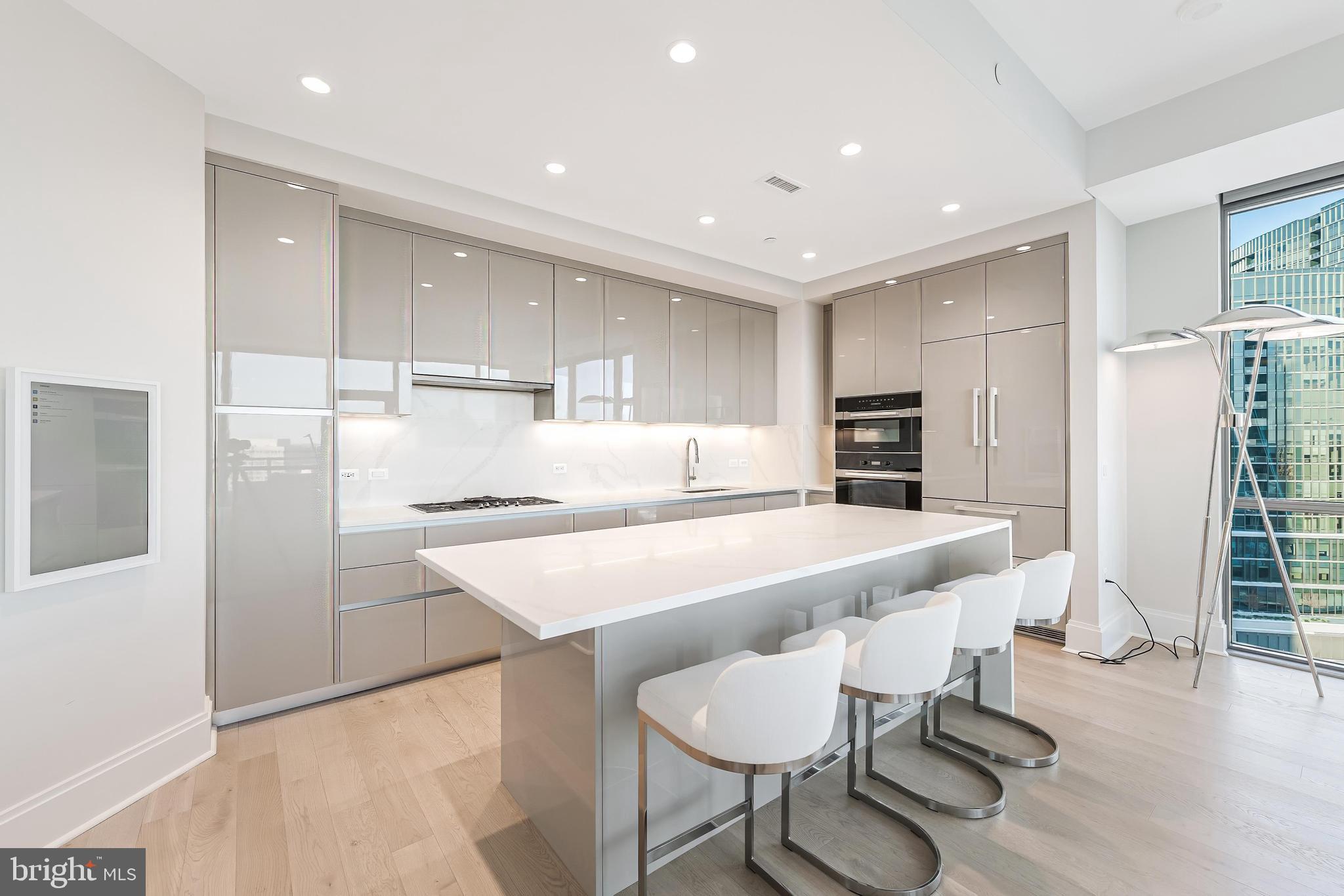 TYSONS CORNER - Residential