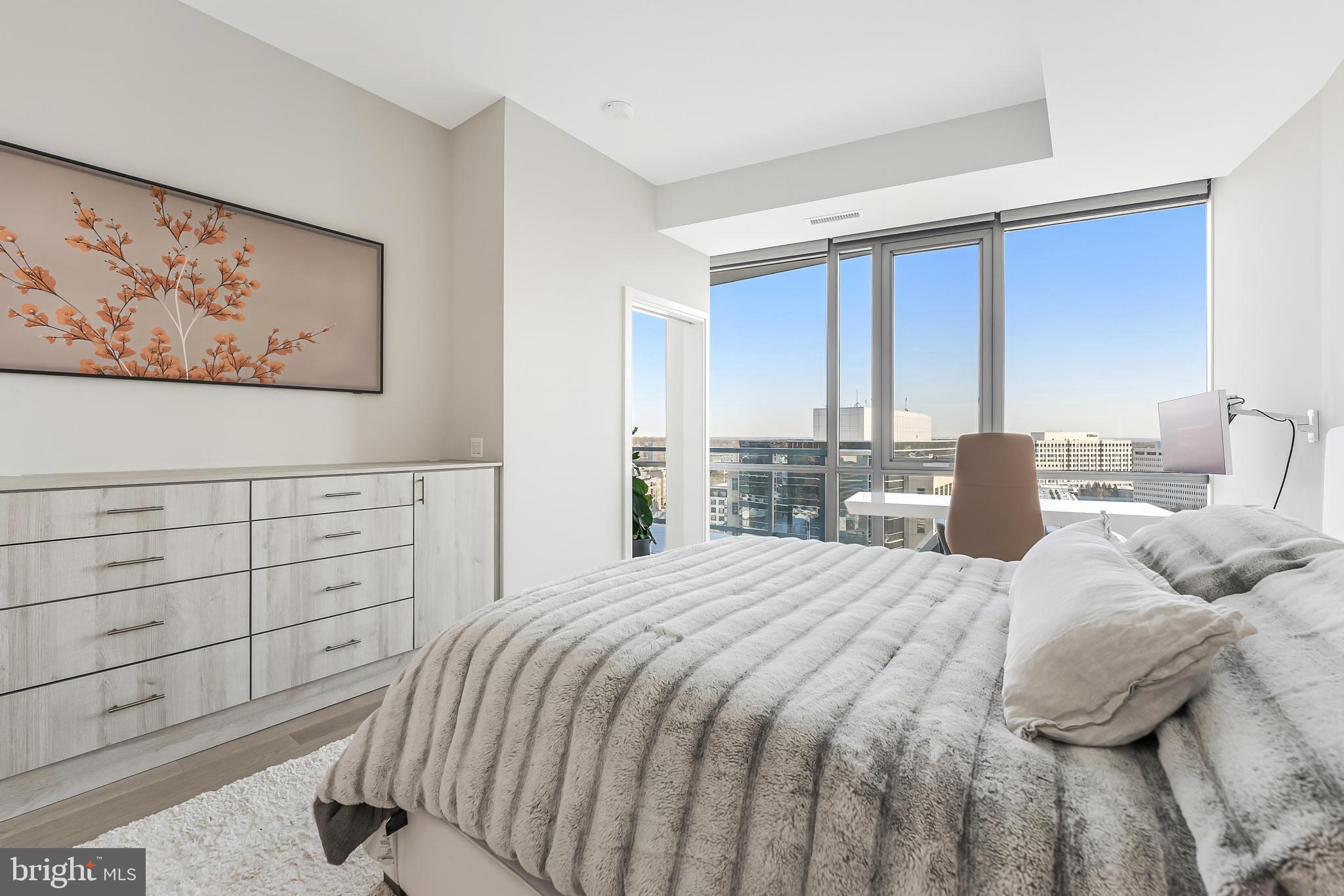 TYSONS CORNER - Residential