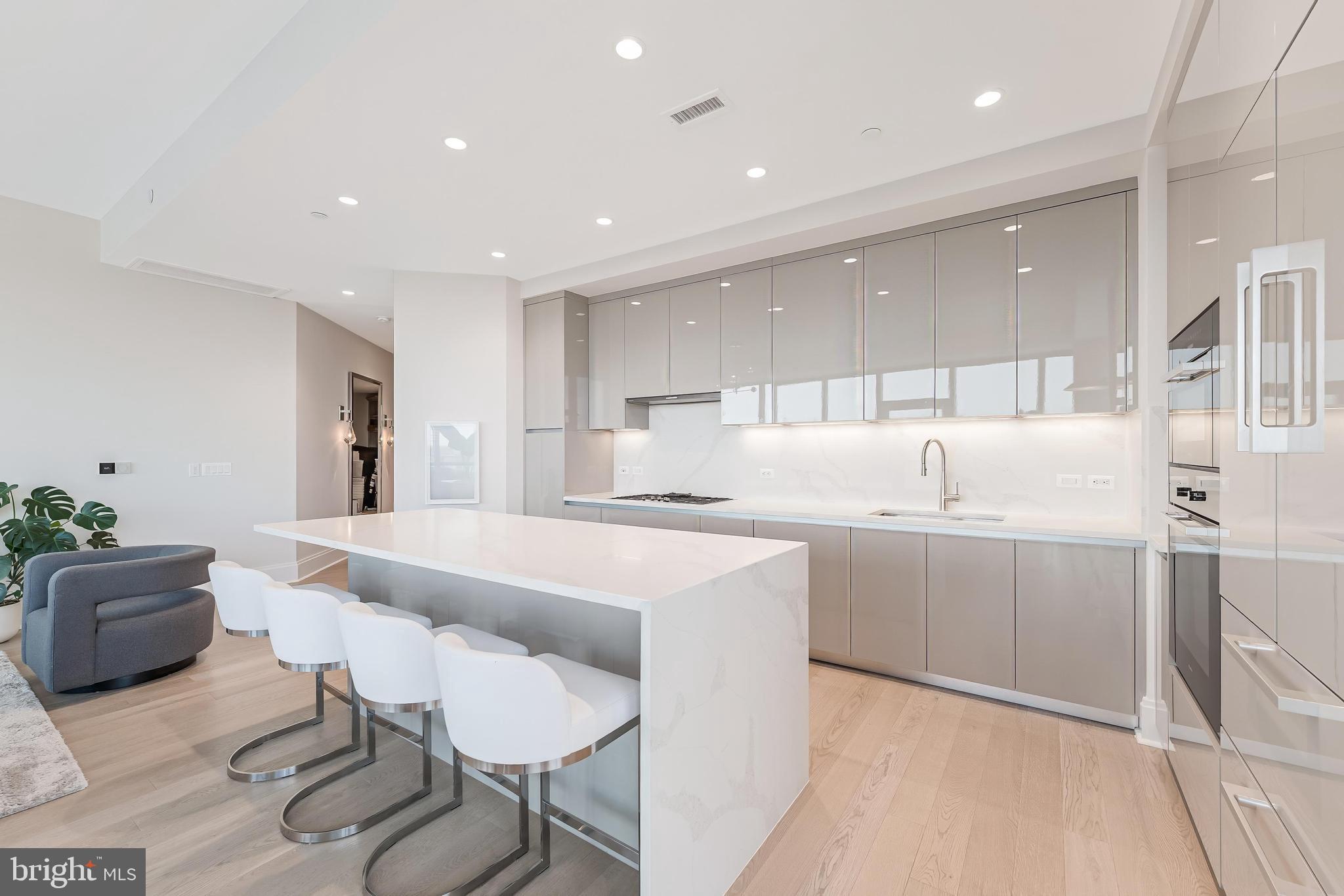 TYSONS CORNER - Residential