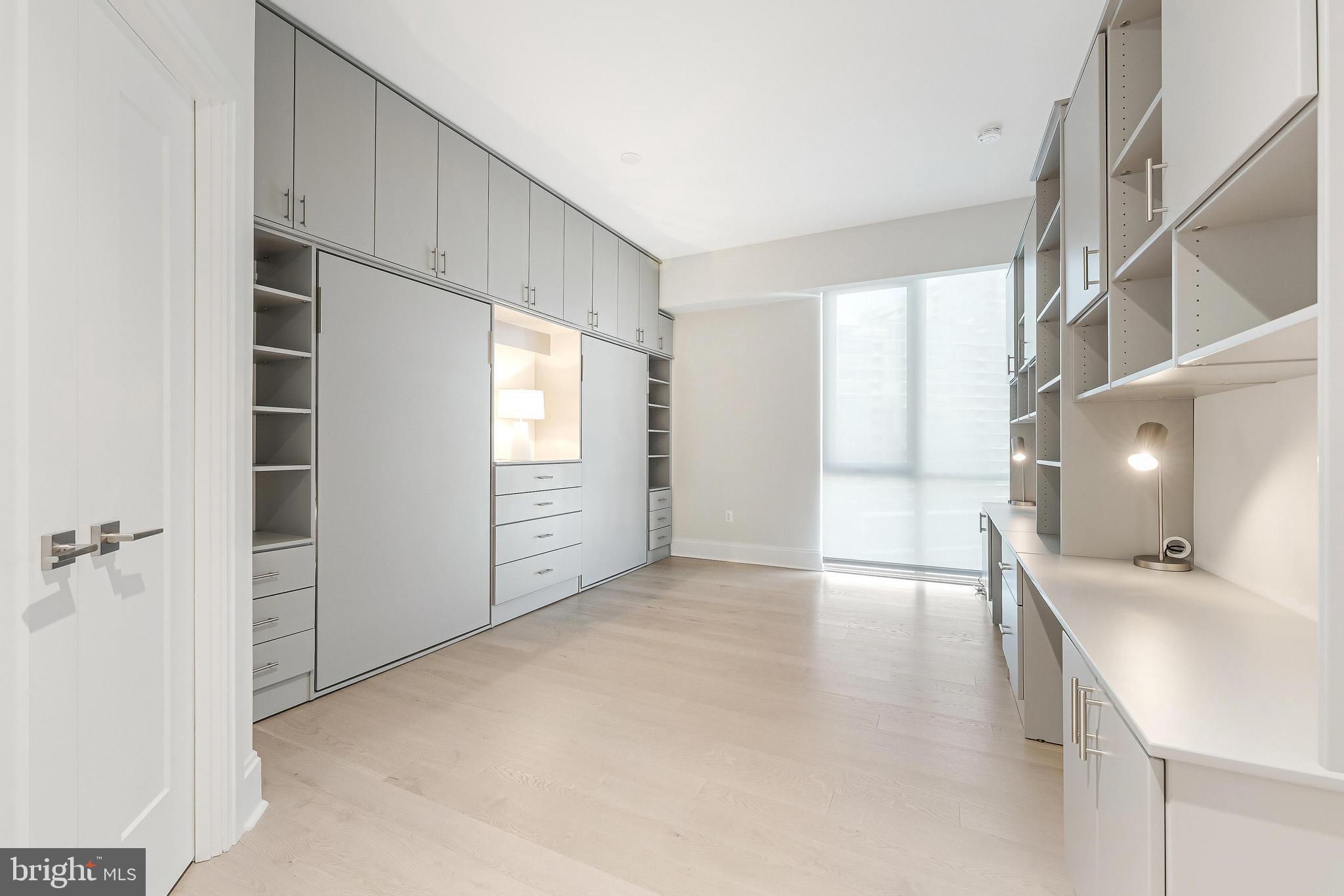 TYSONS CORNER - Residential