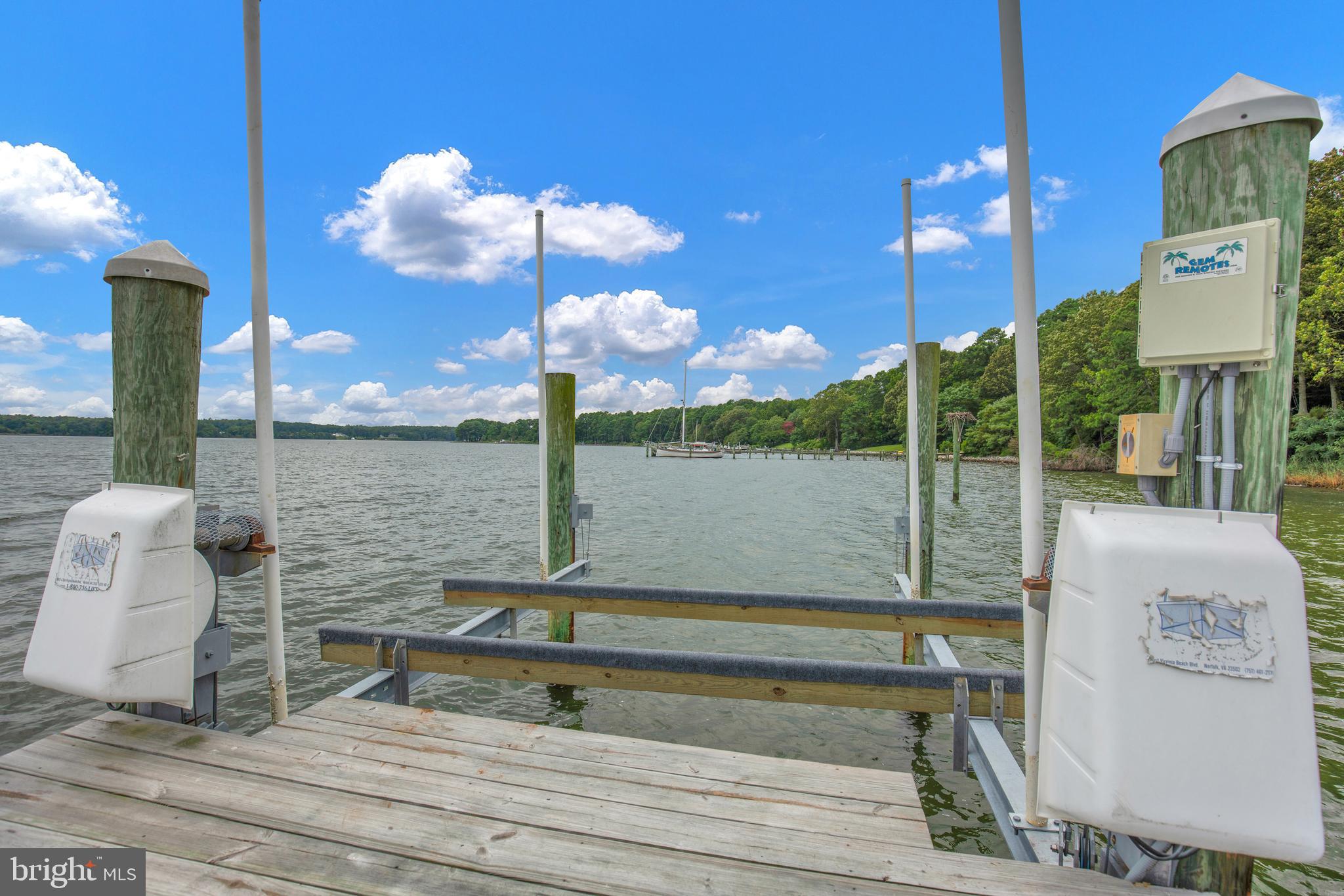 SNOW HILL MANOR - Residential