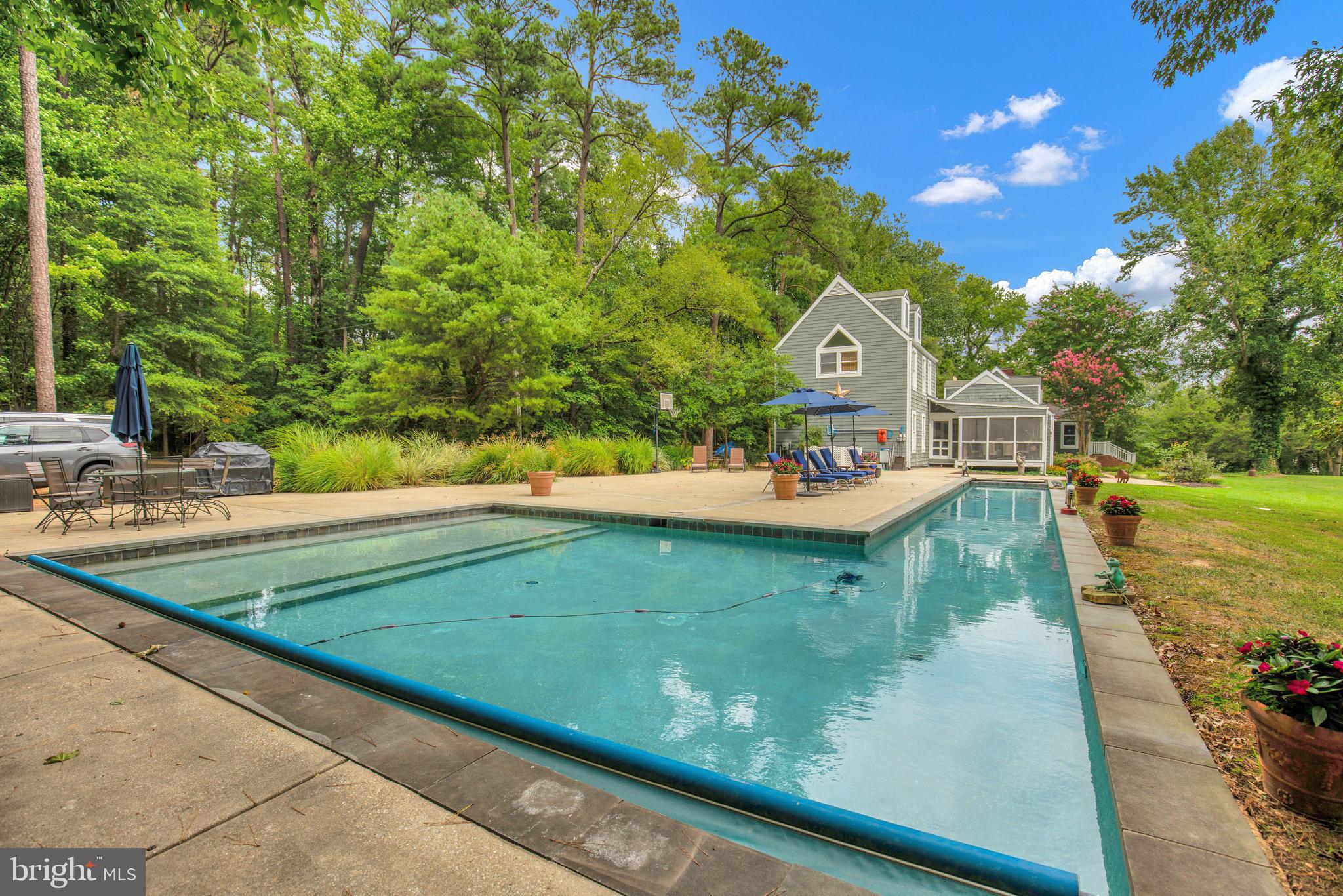 SNOW HILL MANOR - Residential