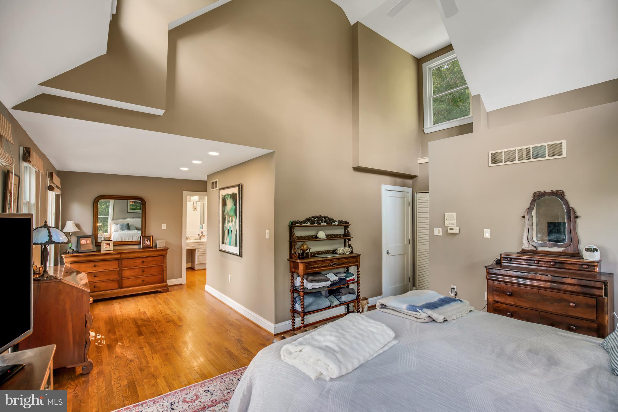 SNOW HILL MANOR - Residential