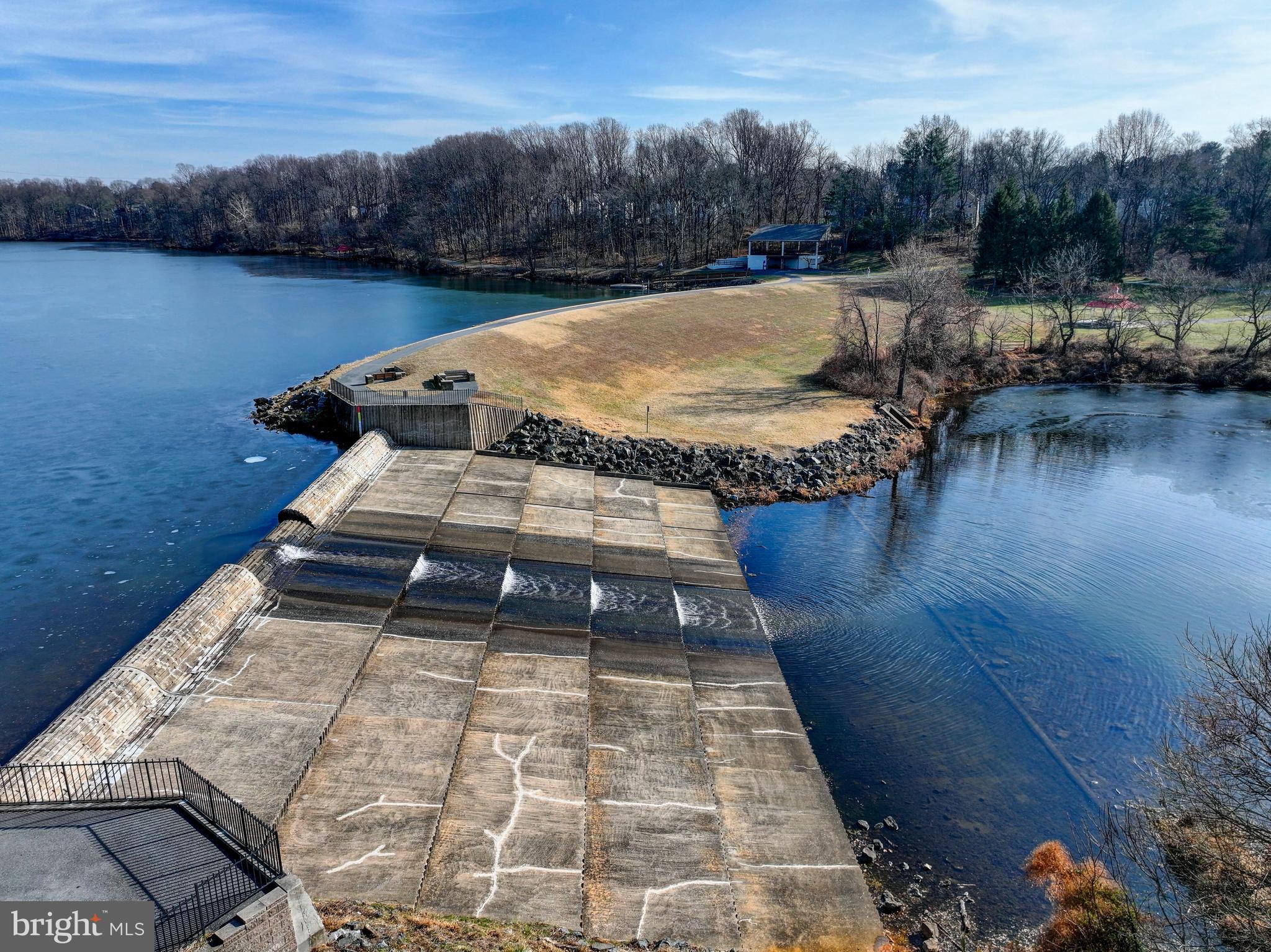 VILLAGE OF OWEN BROWN - Residential