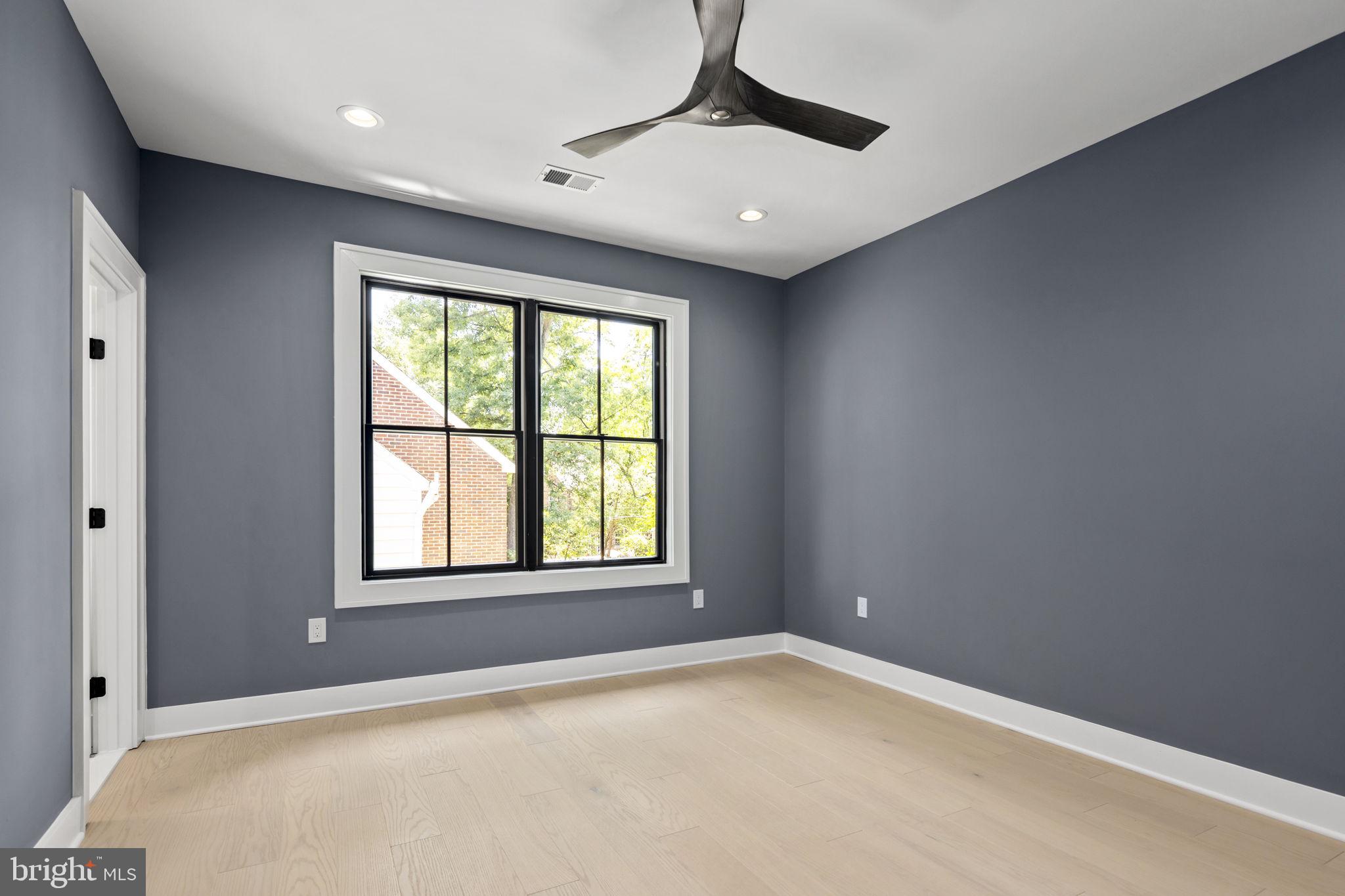 ASHTON HEIGHTS - Residential