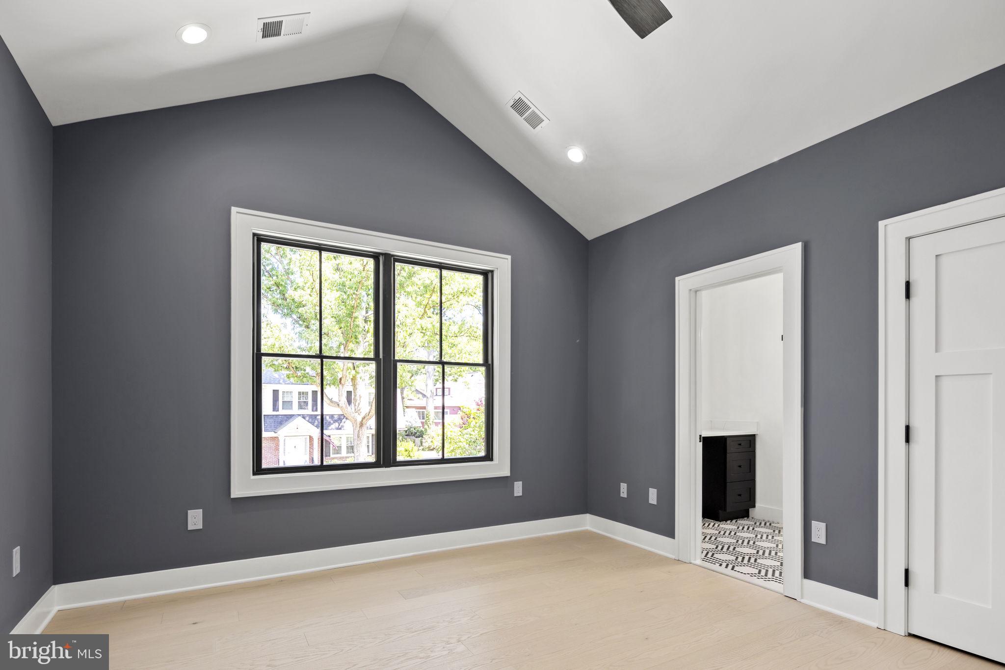 ASHTON HEIGHTS - Residential