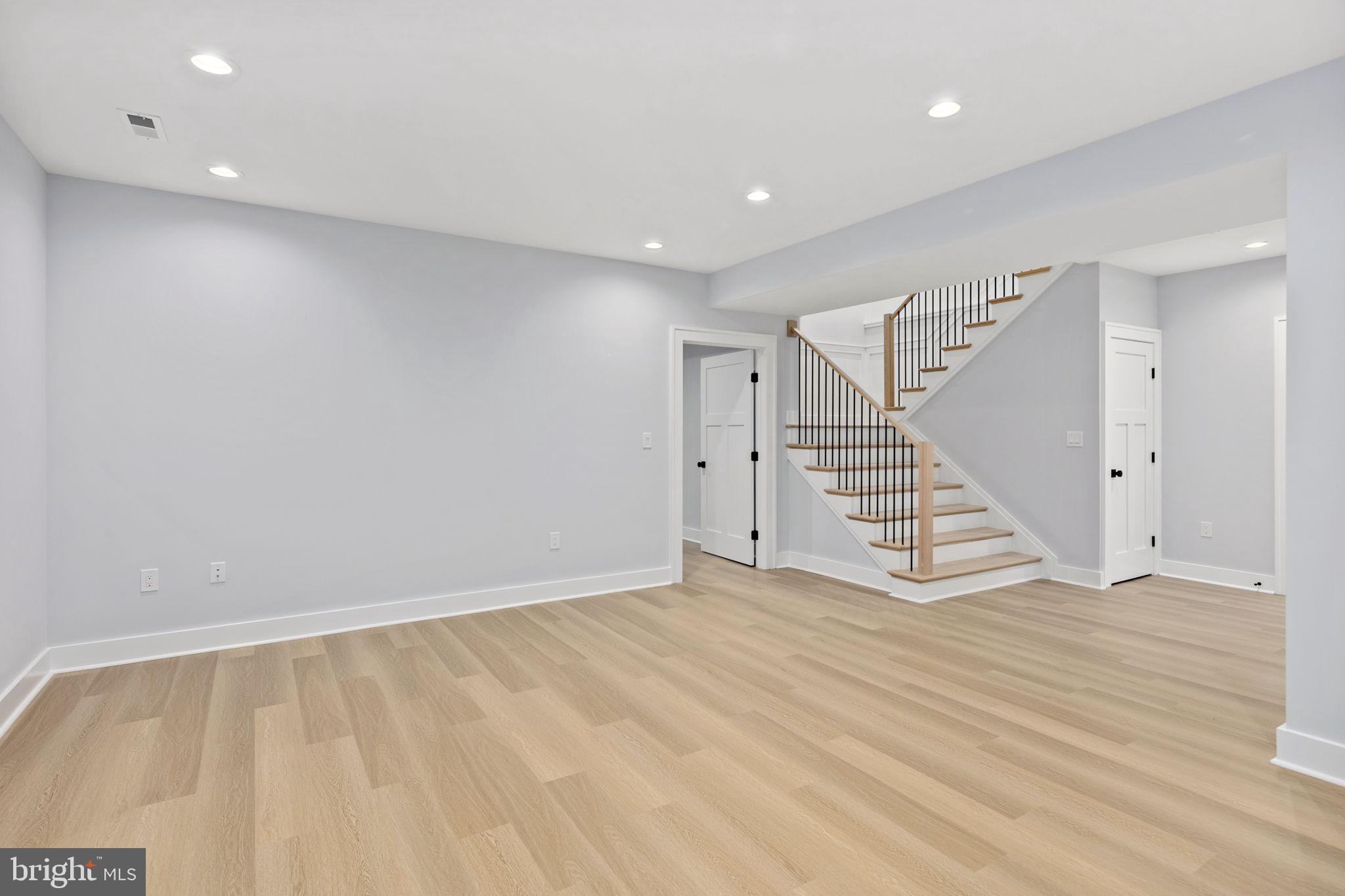 ASHTON HEIGHTS - Residential