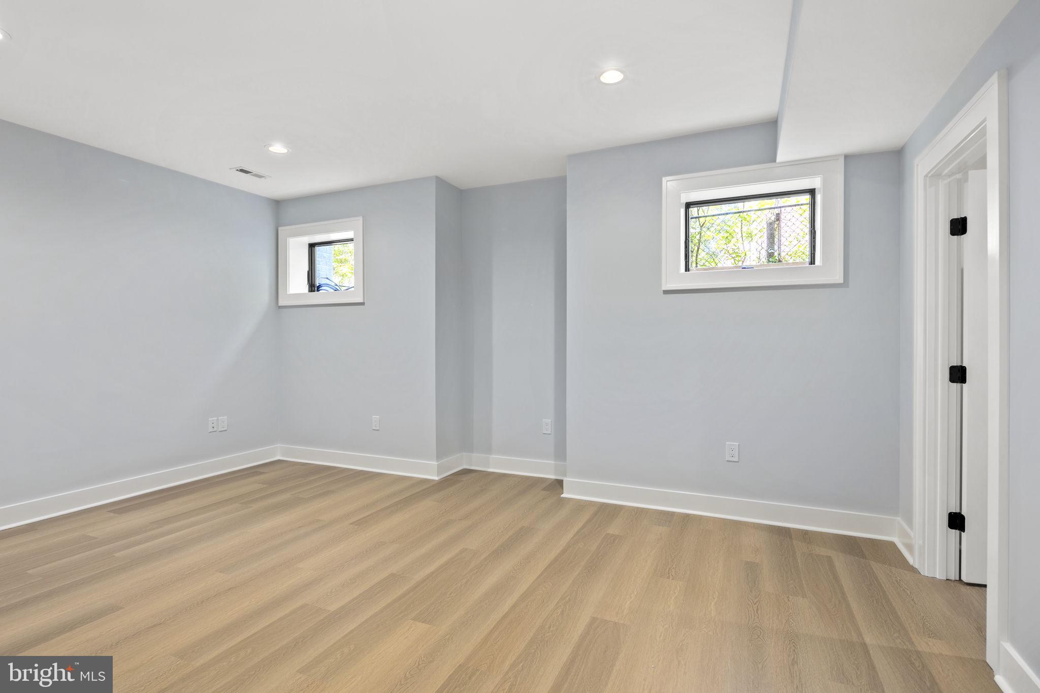 ASHTON HEIGHTS - Residential