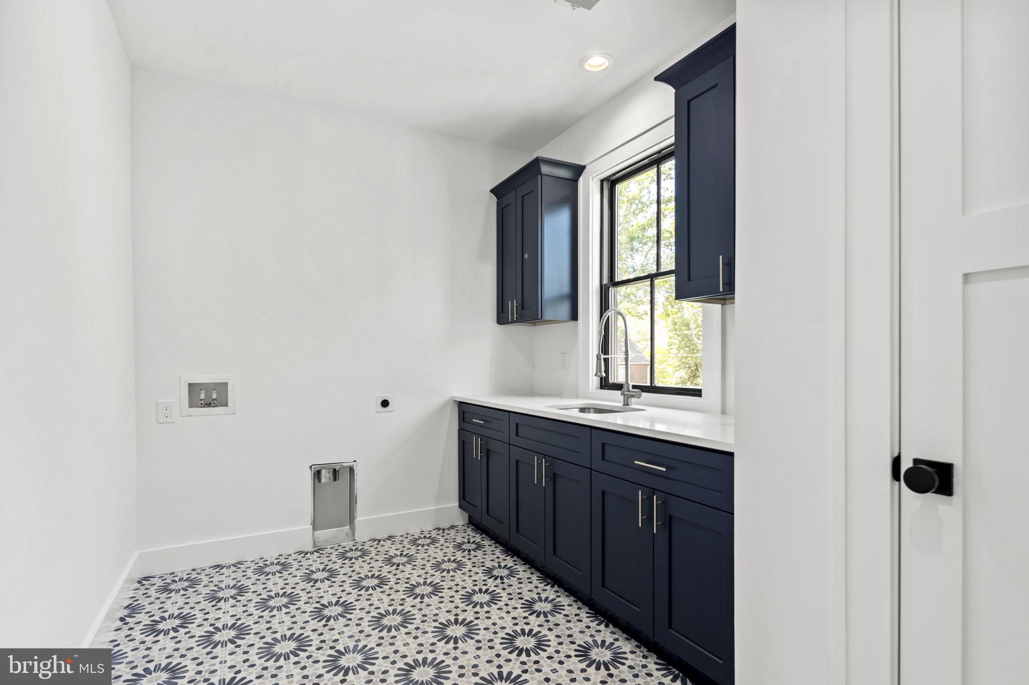 ASHTON HEIGHTS - Residential