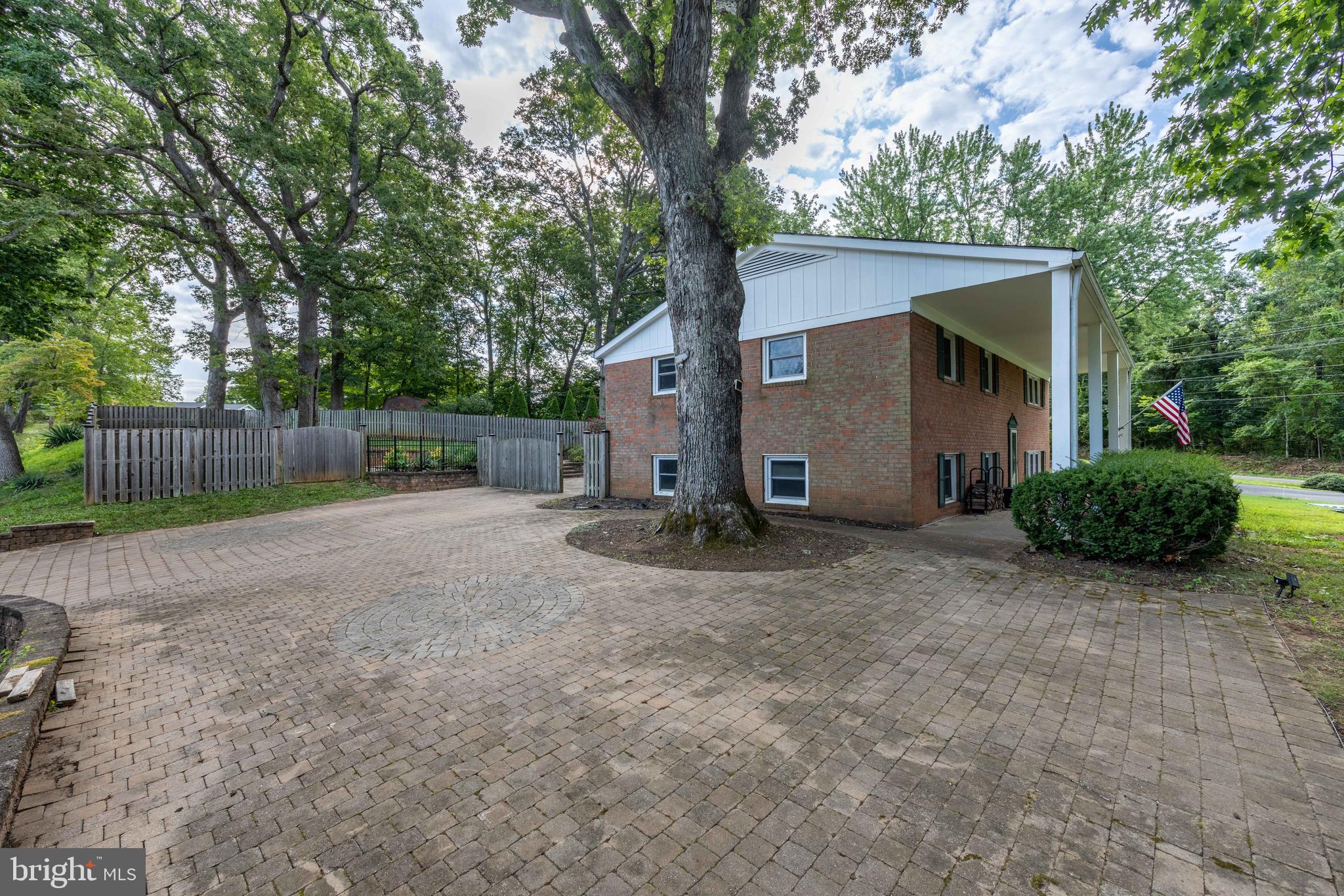 POST ROAD VILLAGE - Residential Lease