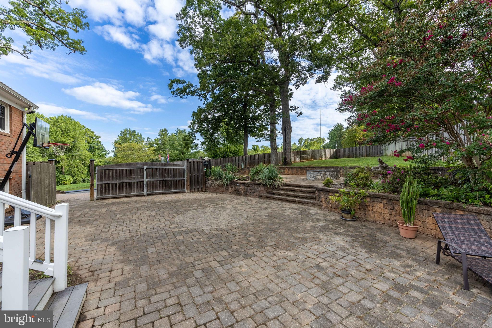 POST ROAD VILLAGE - Residential Lease