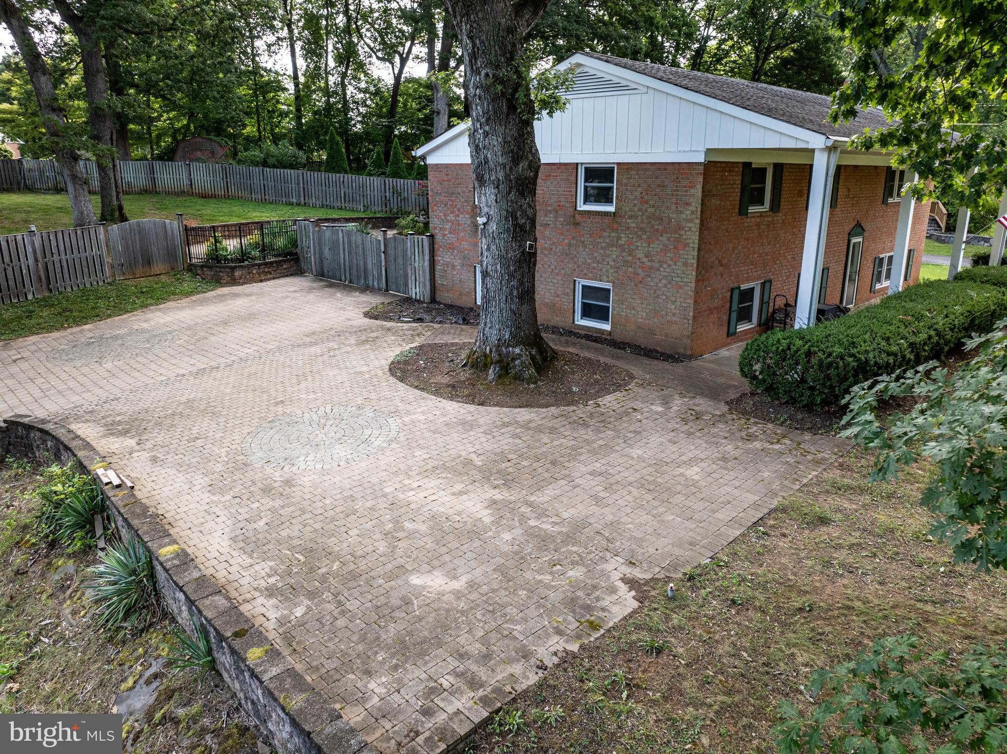 POST ROAD VILLAGE - Residential Lease