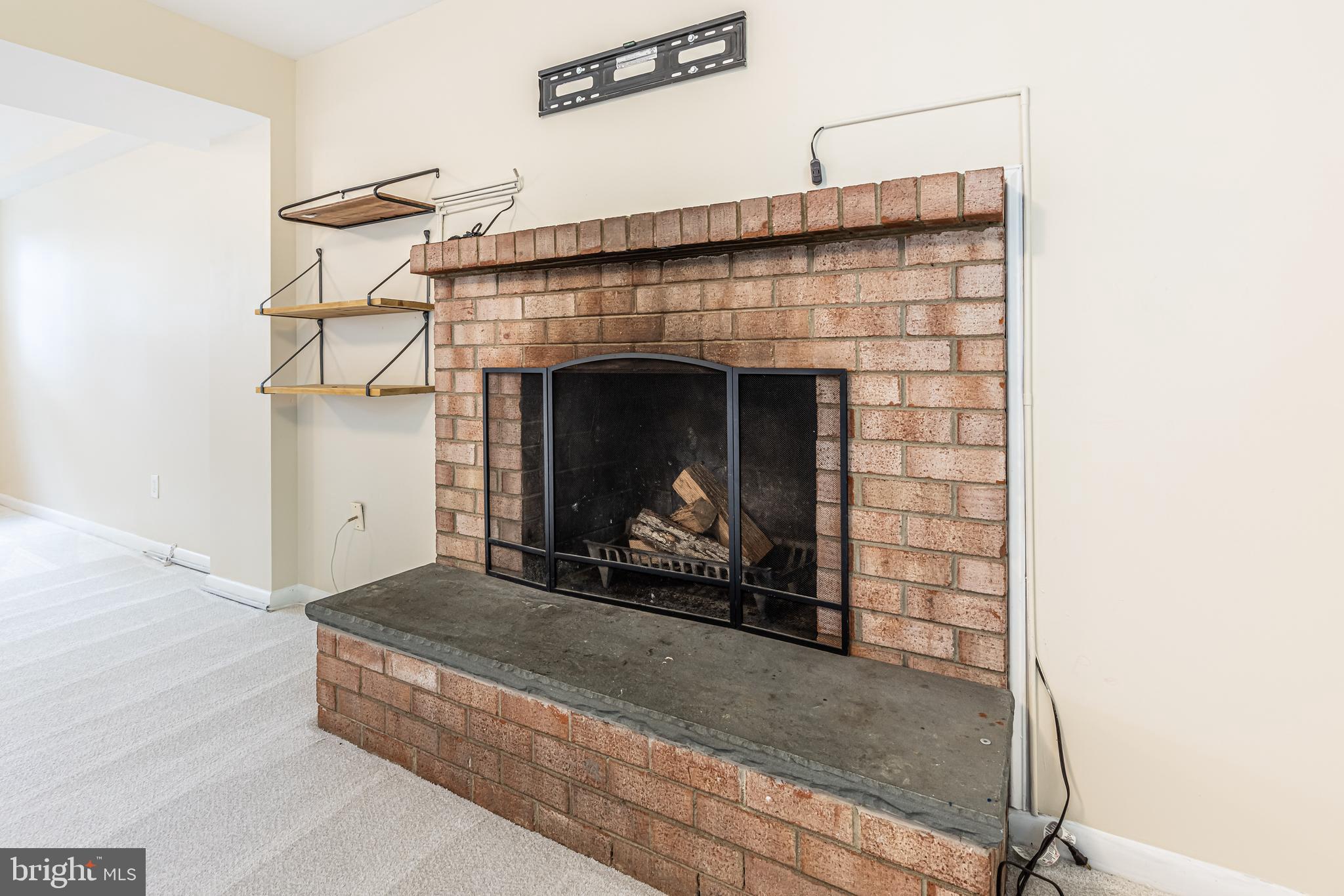 POST ROAD VILLAGE - Residential Lease